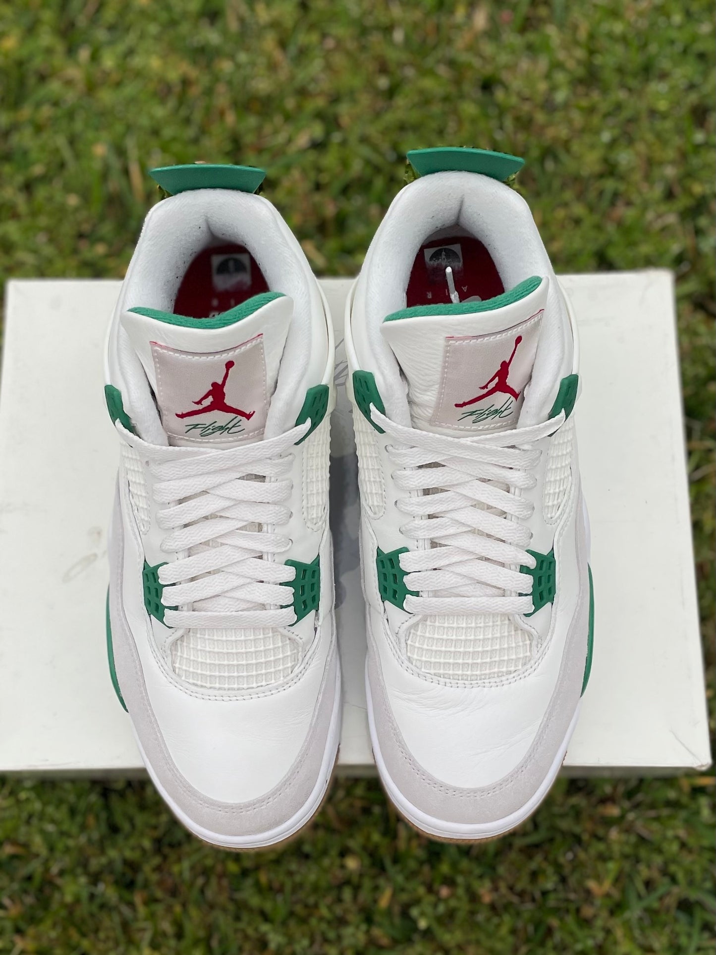 (Used Size 9M) Jordan 4 SB Pine Green