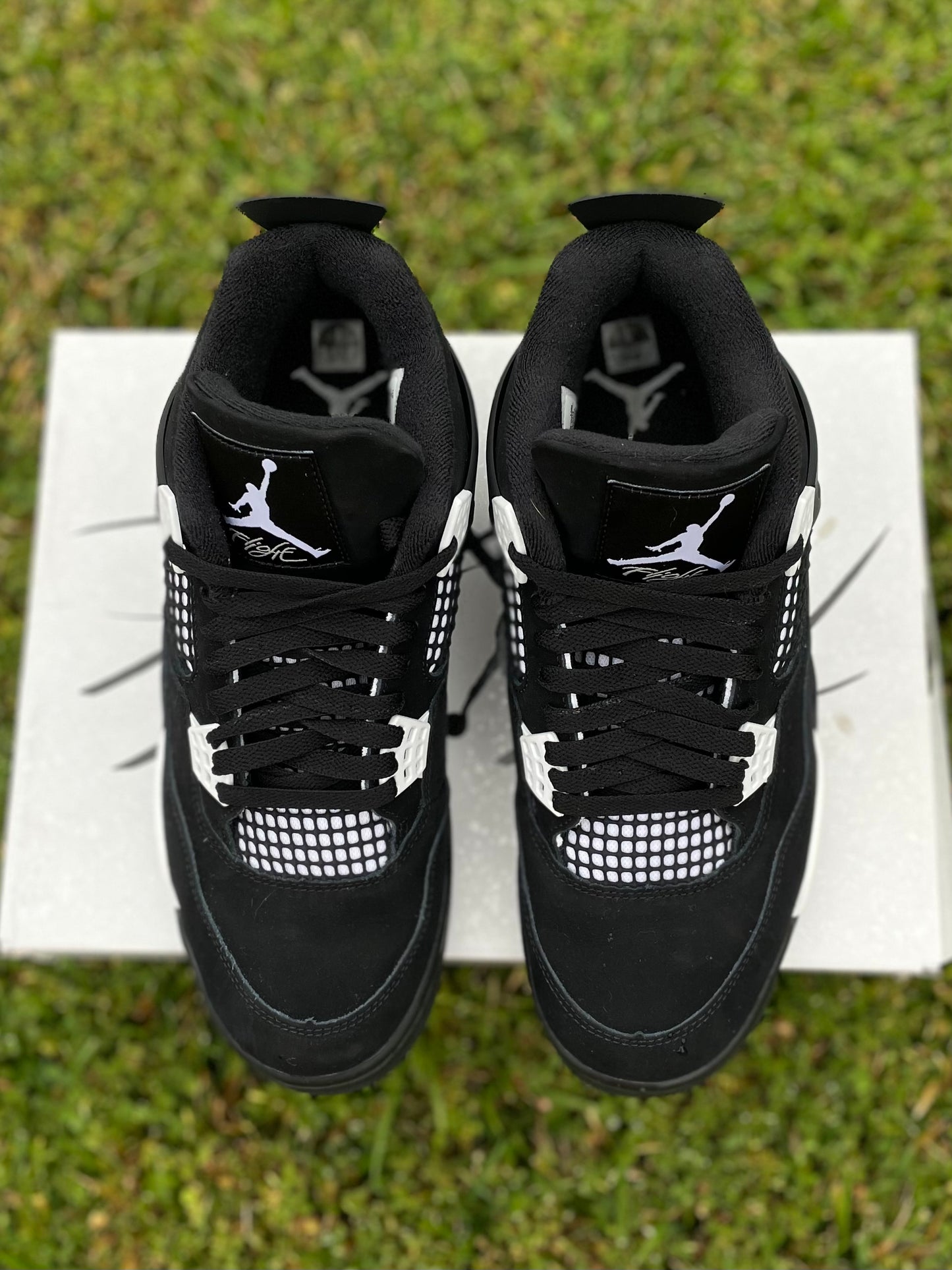(Used Size 9M) Jordan 4 White Thunder