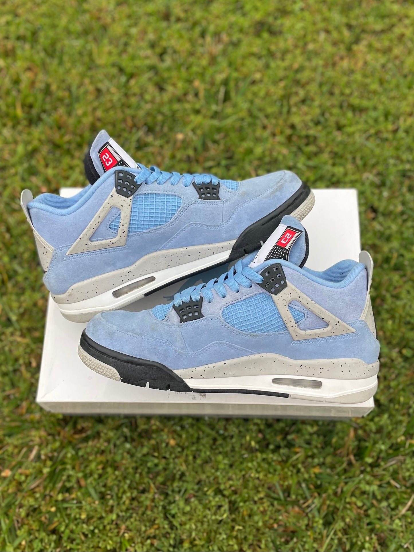 (Used Size 9M) Jordan 4 University Blue