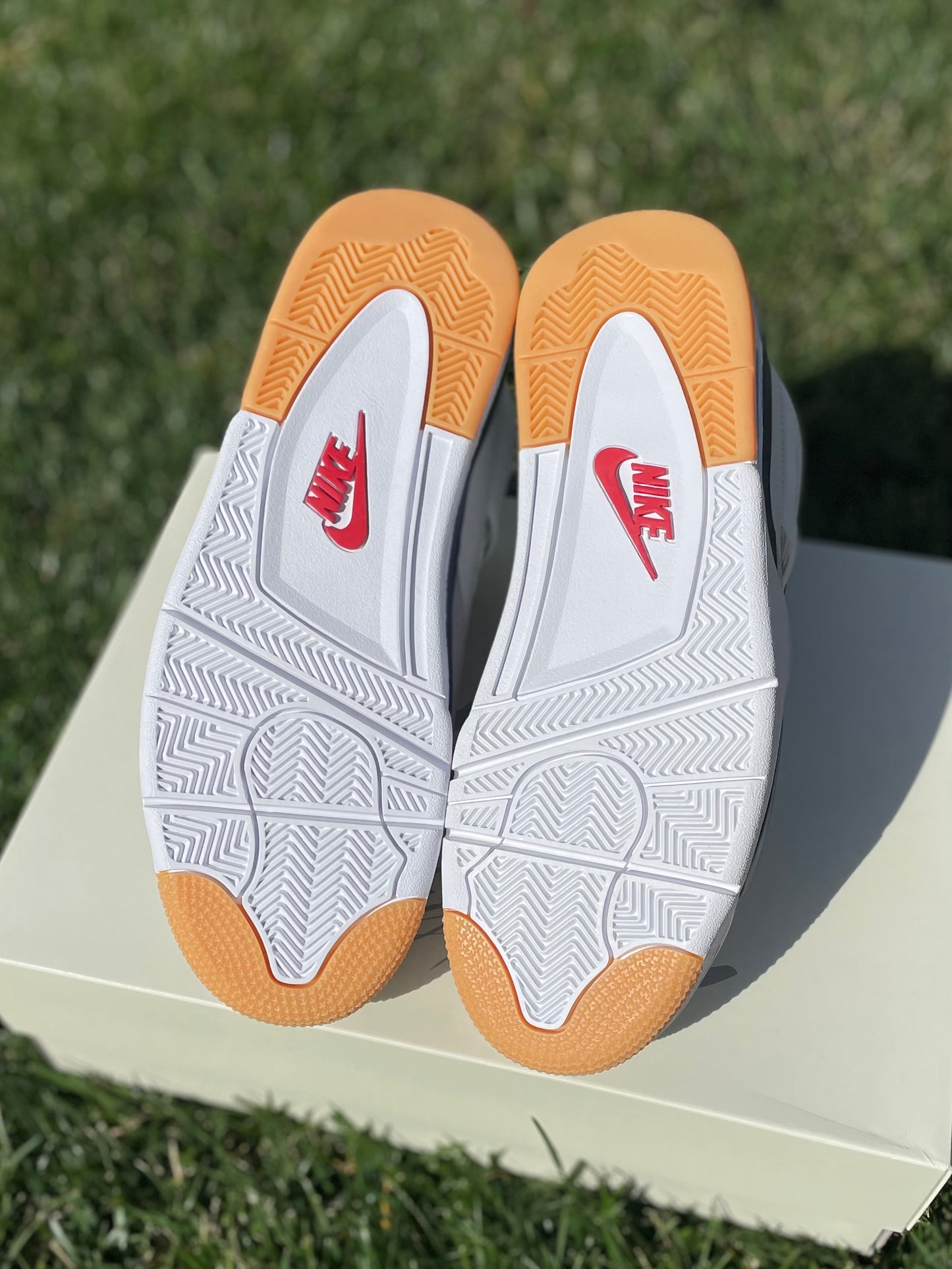 Jordan 4 Nike SB Navy (2025)