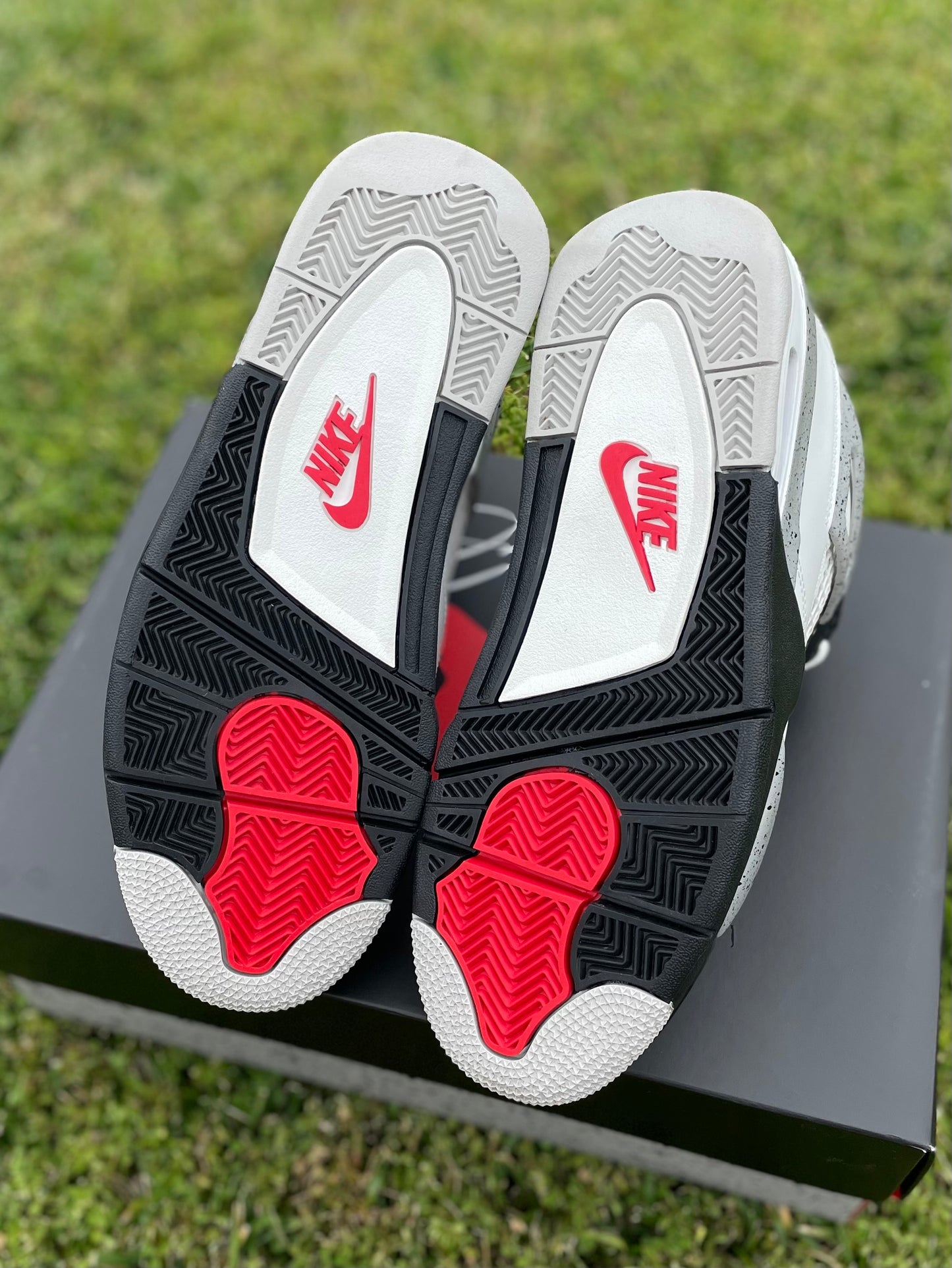 (Used Size 8.5M) Jordan 4 White Cement 2025