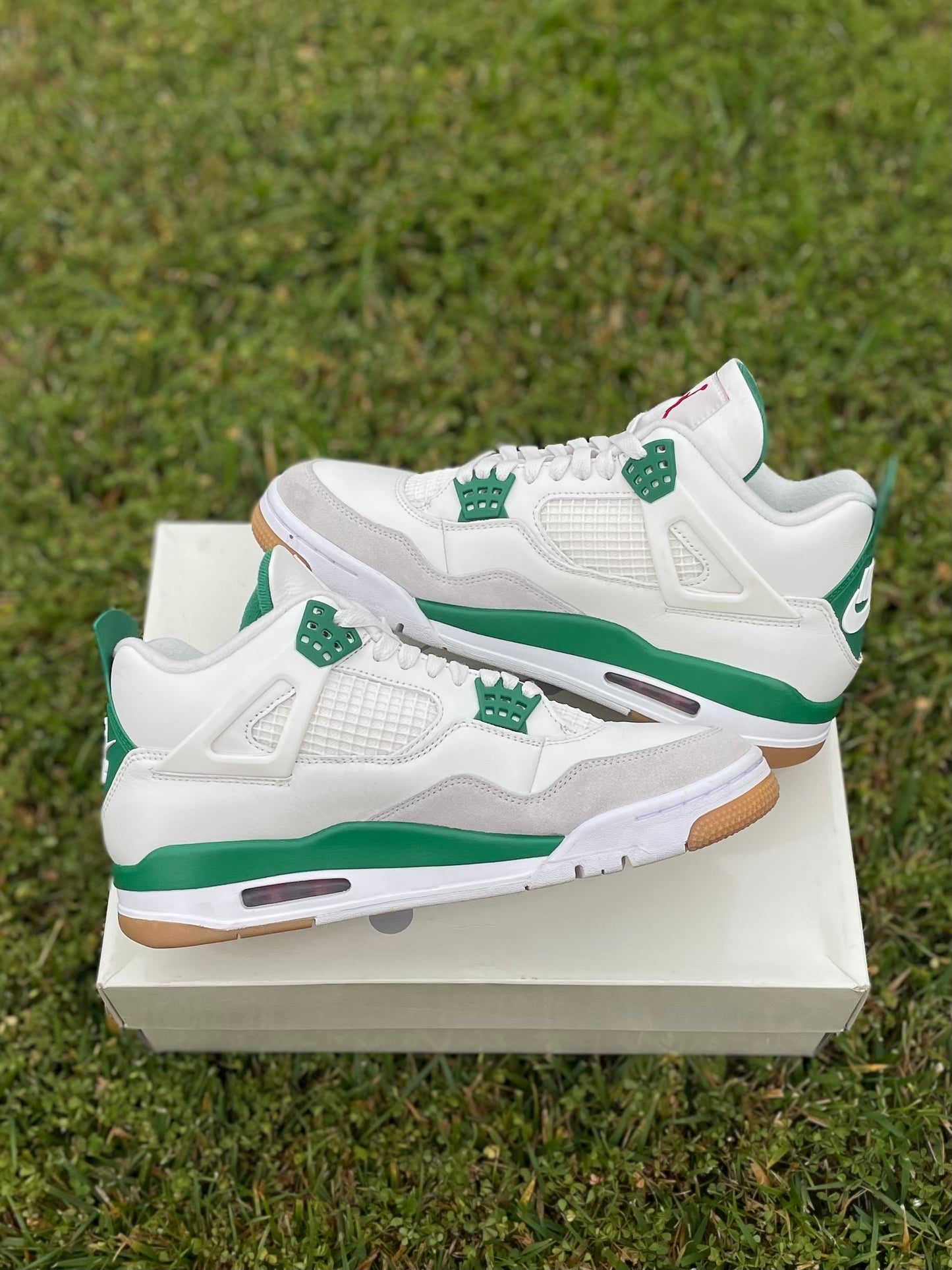 (Used Size 9M) Jordan 4 SB Pine Green