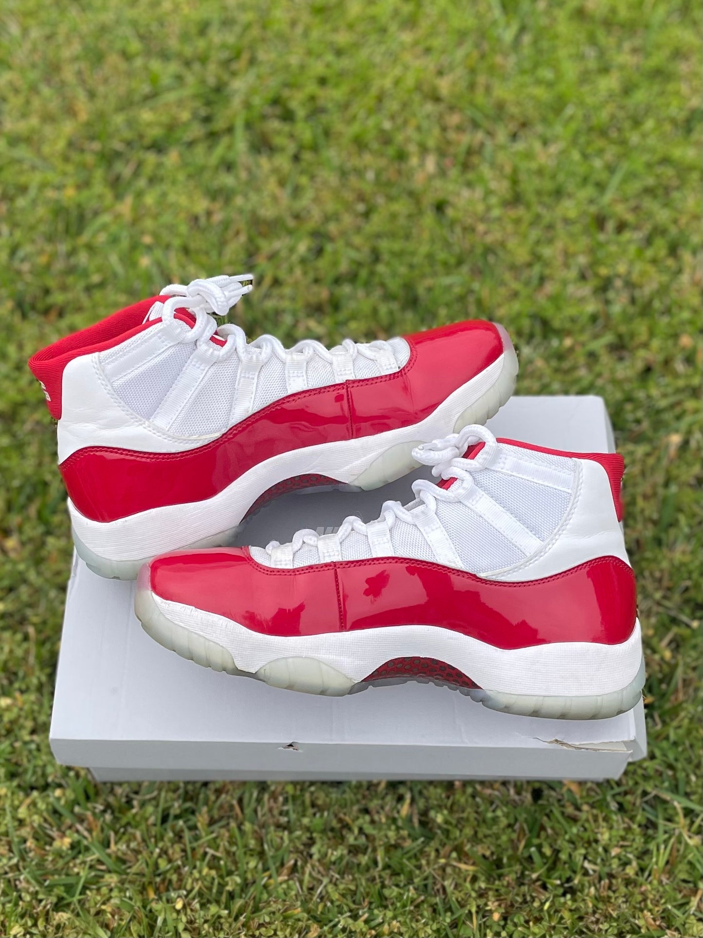 (Used Size 8.5M) Jordan 11 Cherry