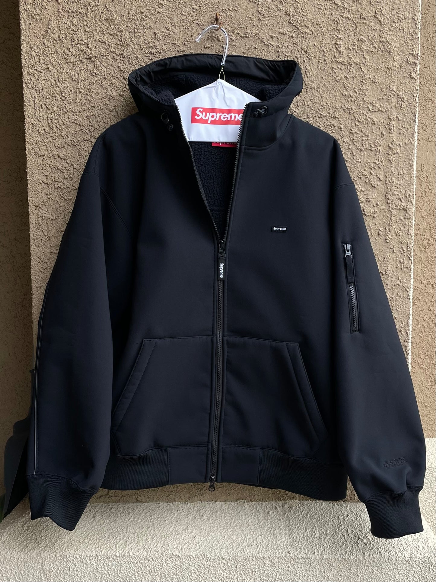 (Used Size Medium) Supreme GORTEX WINDSTOPPER Zip Up