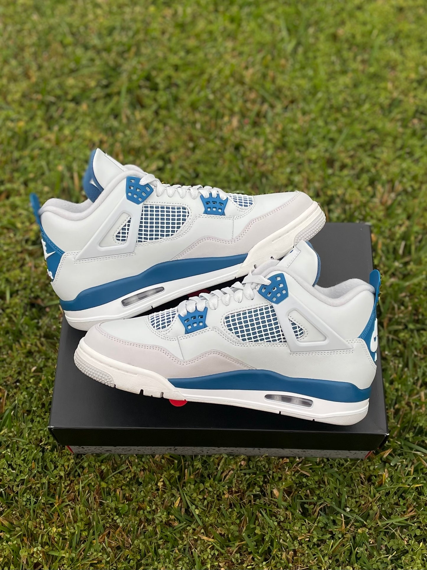 (Used Size 9M) Jordan 4 Military Blue