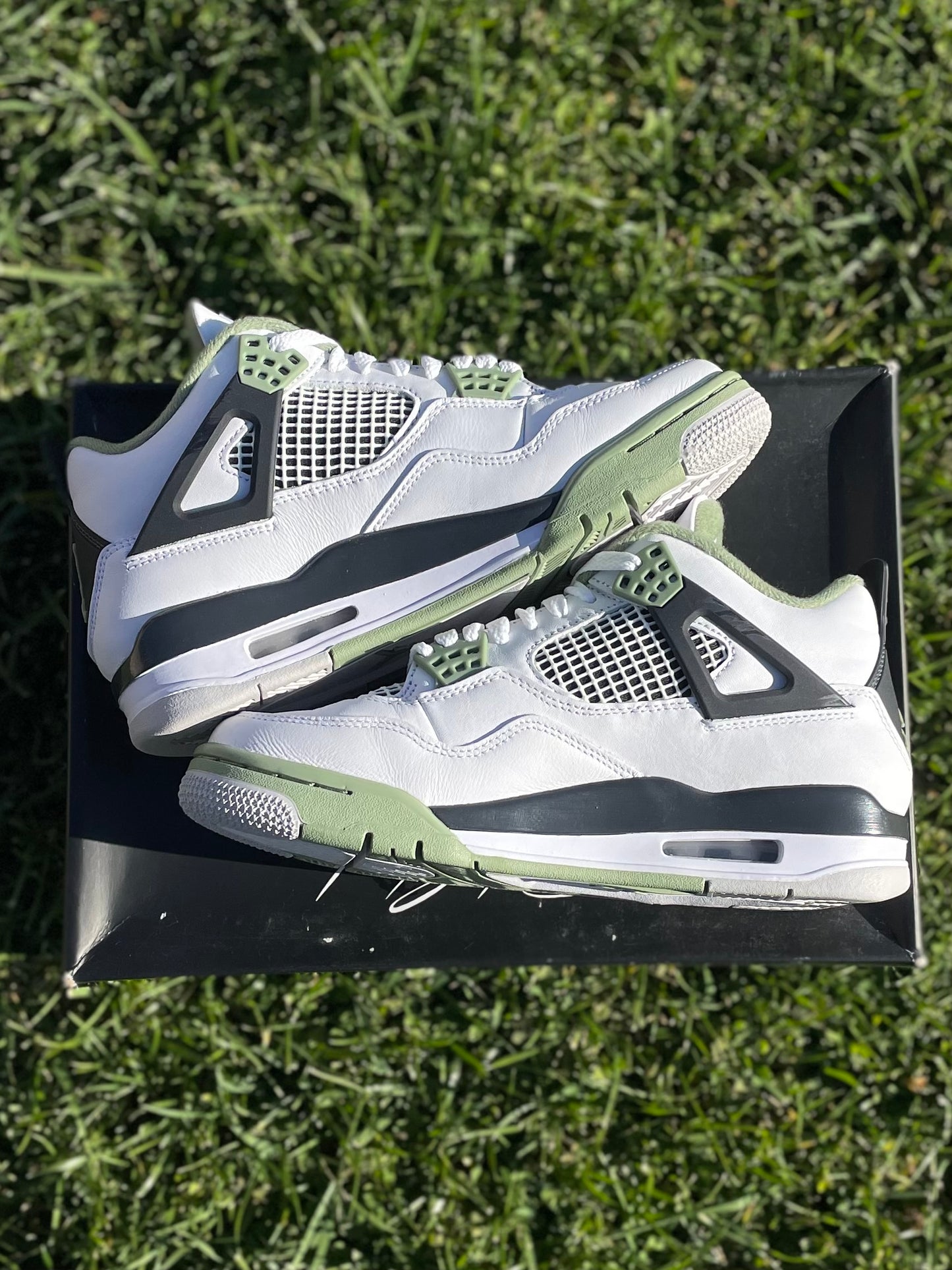 (Used Size 8.5W) Jordan 4 Seafoam (W)