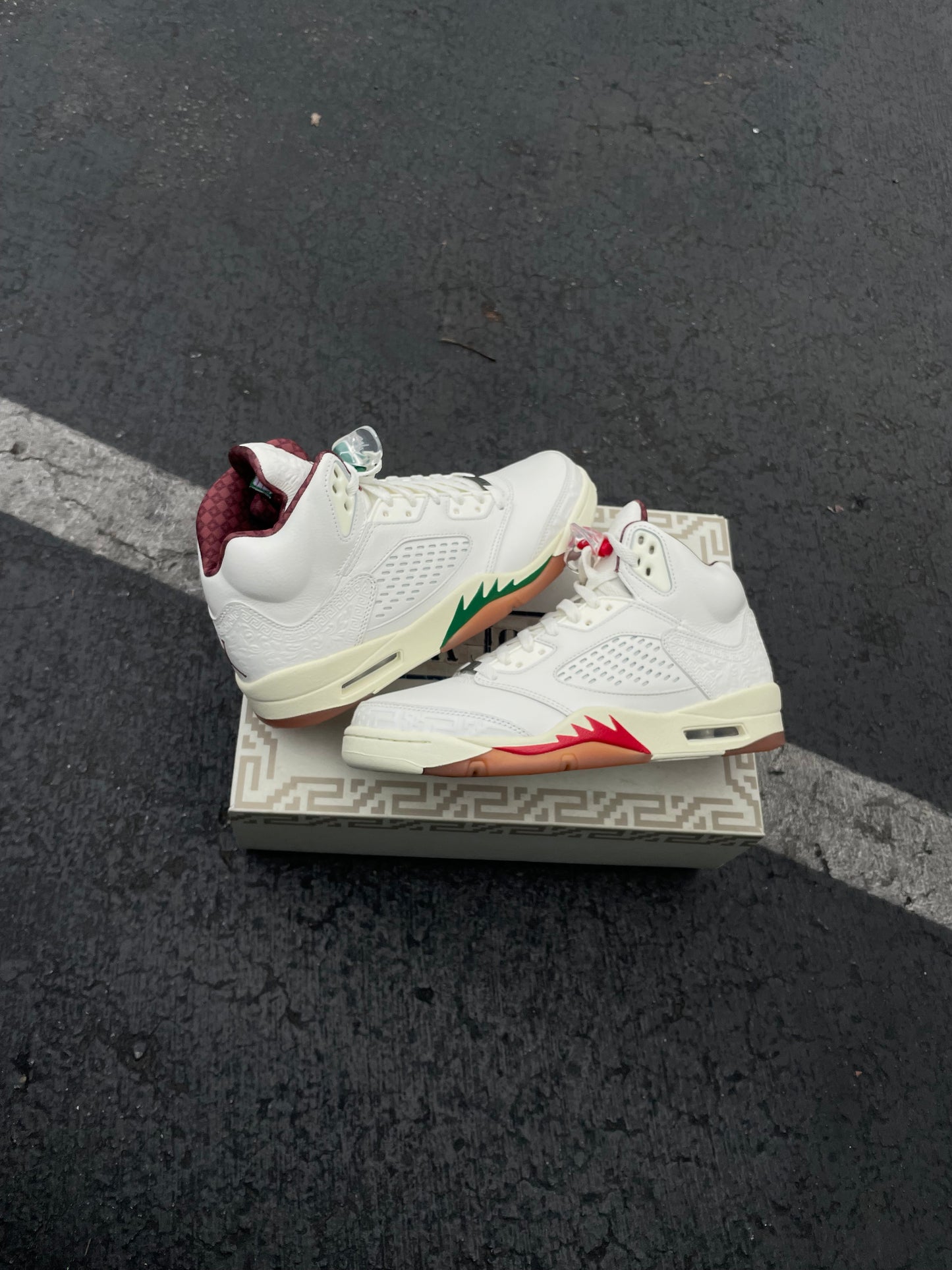 Jordan 5 El Grito