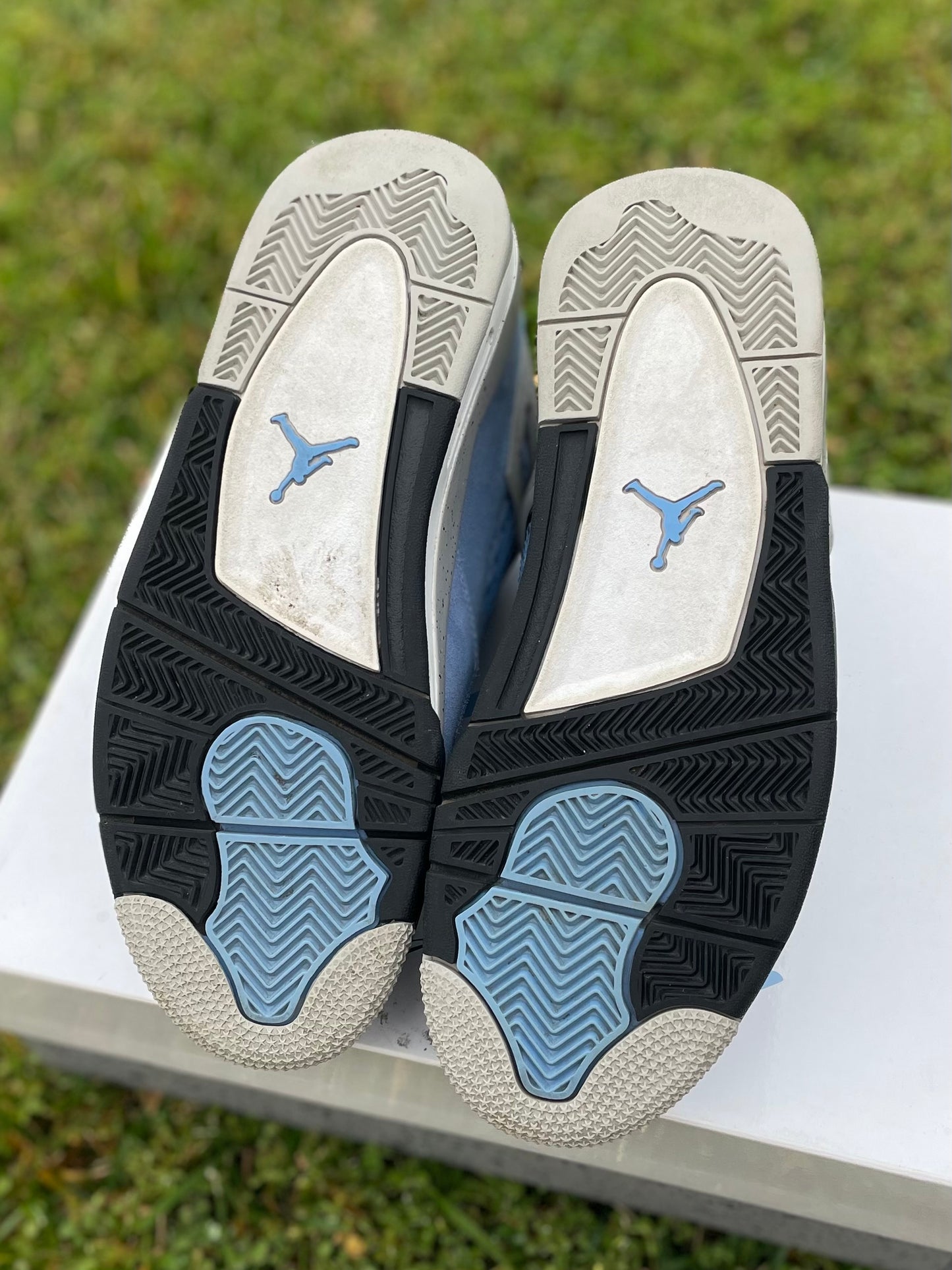 (Used Size 9M) Jordan 4 University Blue