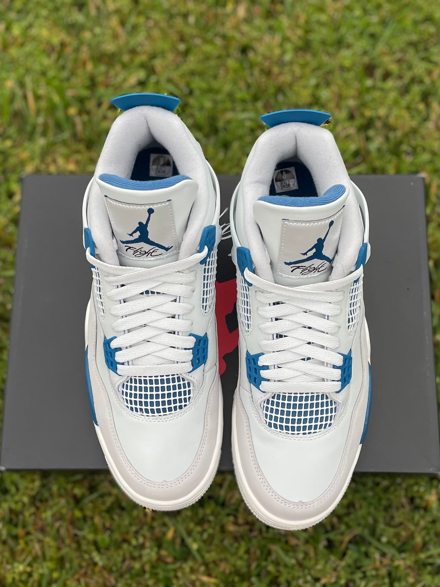 (Used Size 9M) Jordan 4 Military Blue