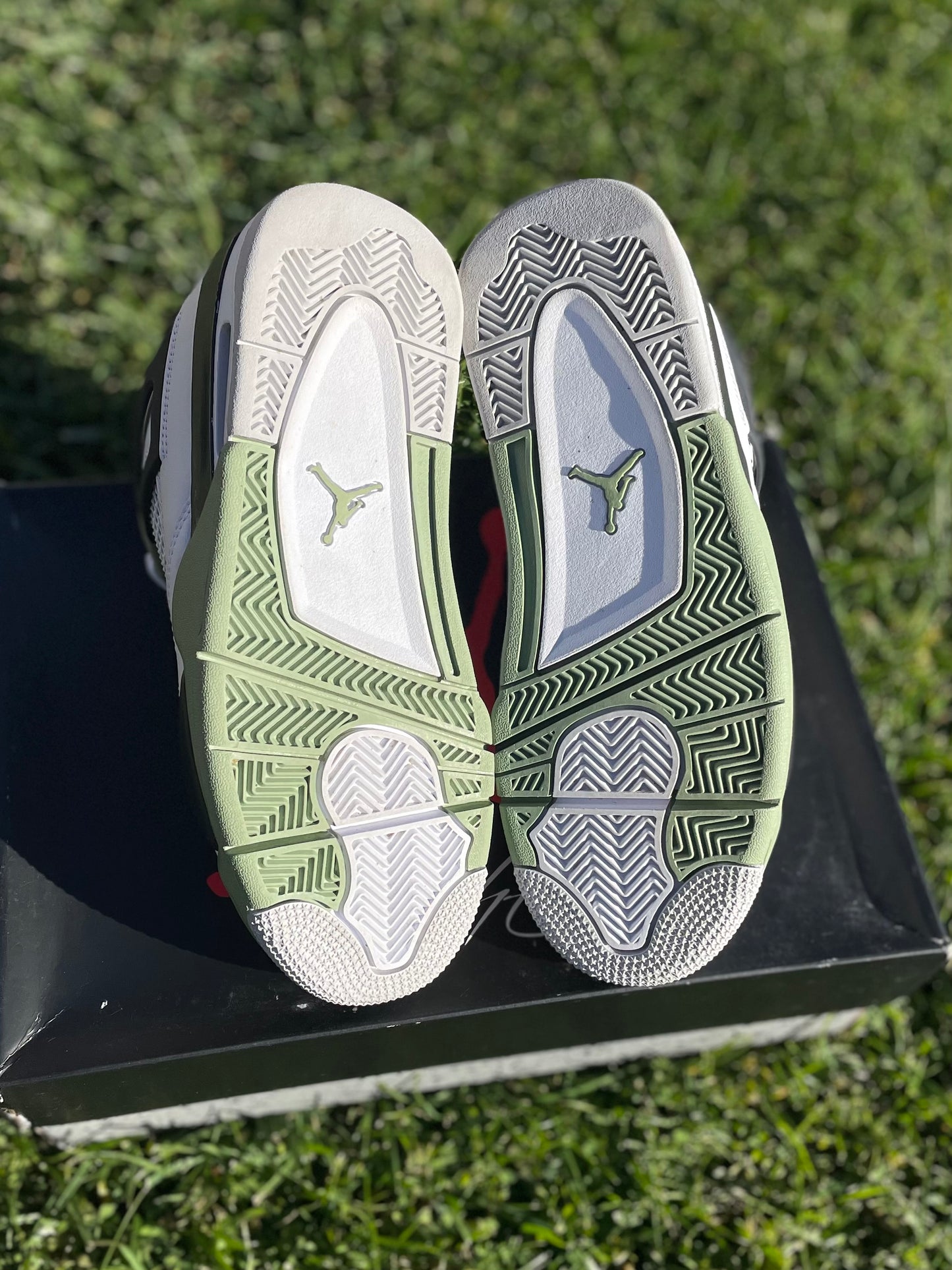 (Used Size 8.5W) Jordan 4 Seafoam (W)