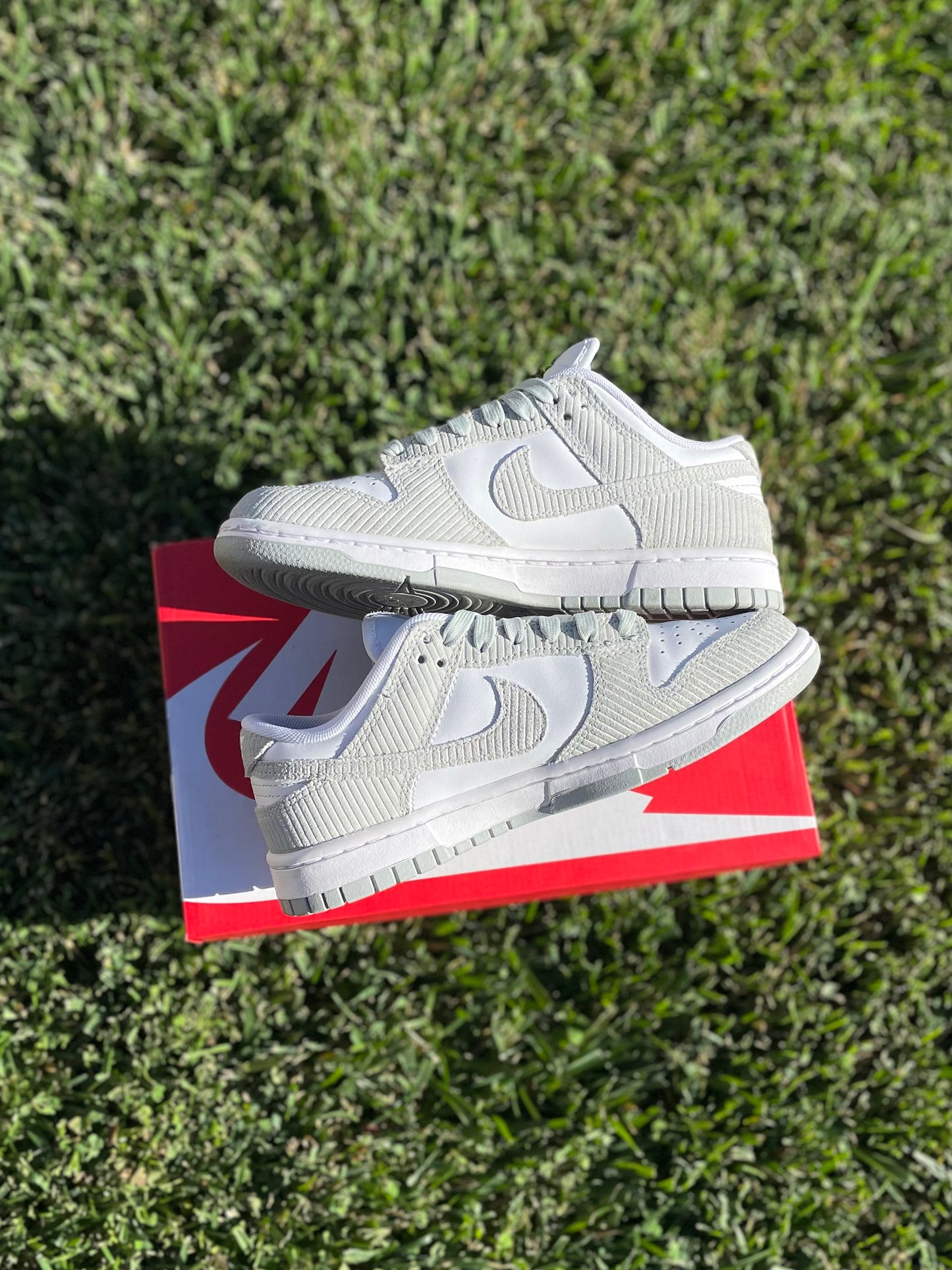 (Used Size 6.5W) Nike Dunk Low Silver Corduroy (W)