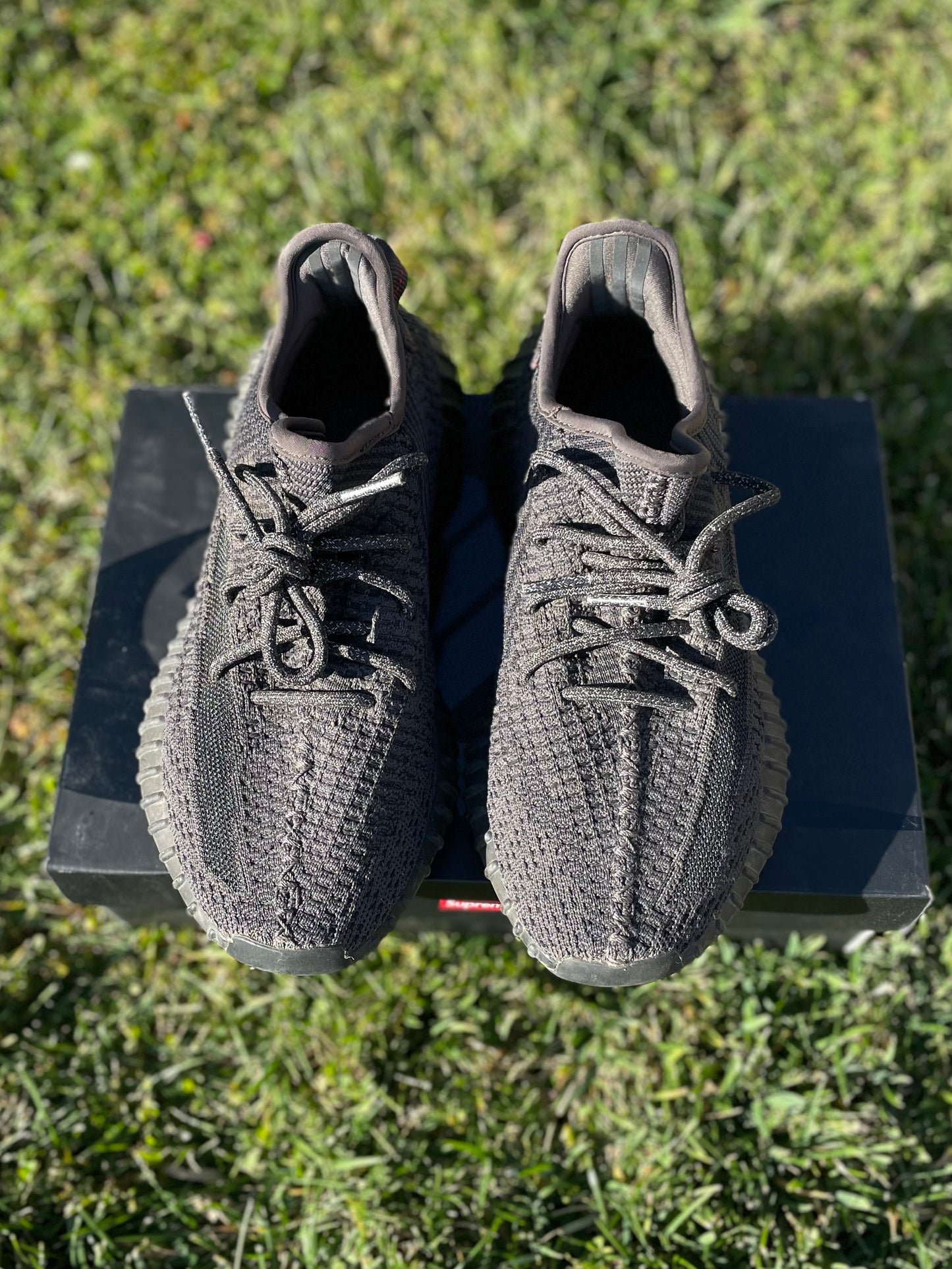 (Used Size 8.5M) Yeezy 350 V2 Black Non-Reflective