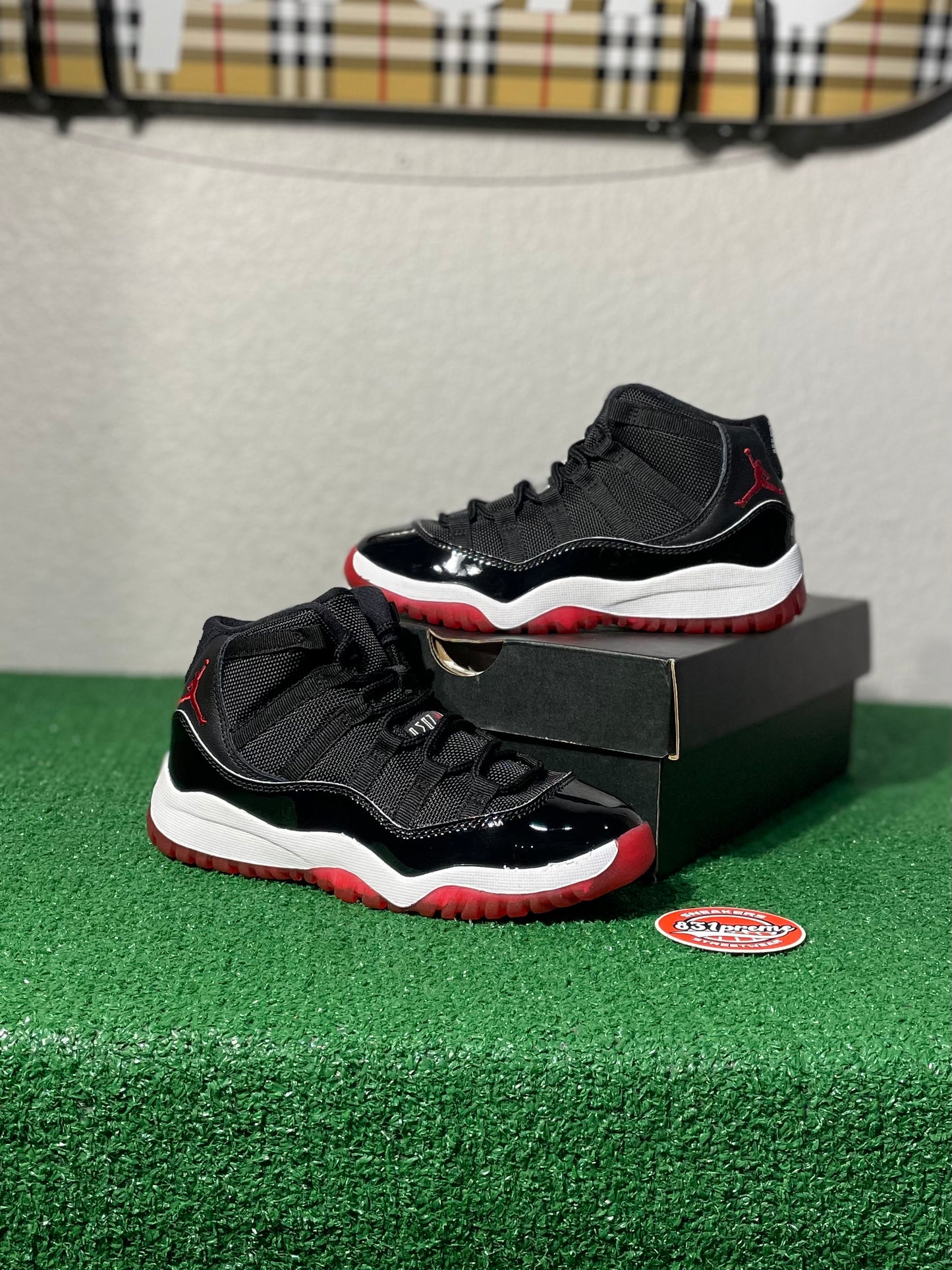 Jordan 11 Bred Playoff (2019) (PS)