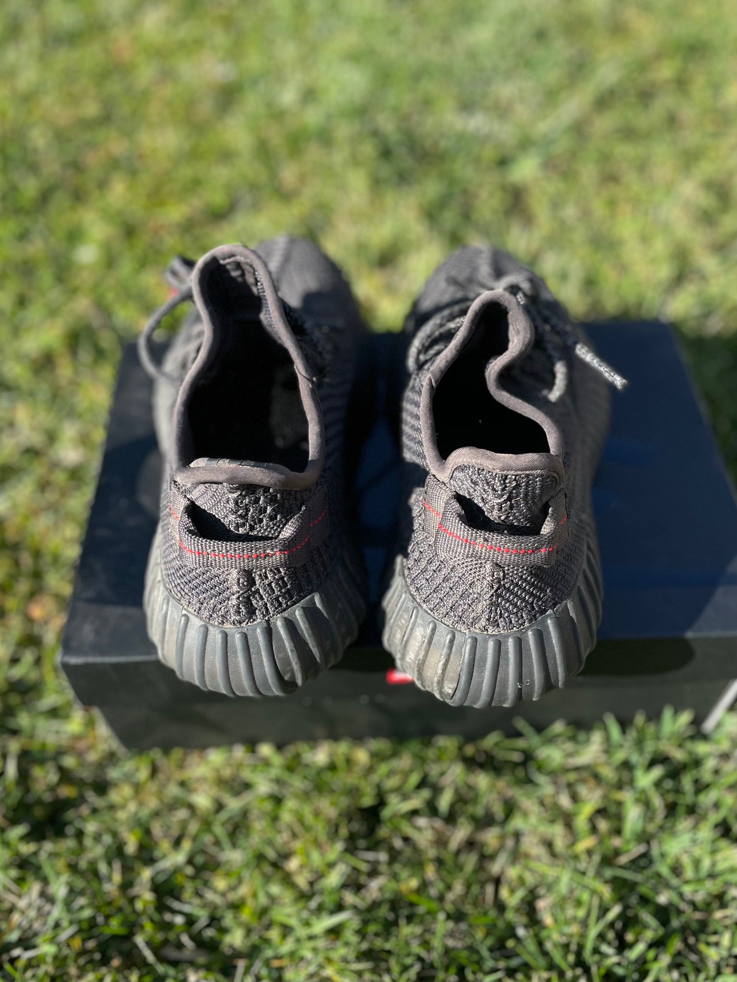 (Used Size 8.5M) Yeezy 350 V2 Black Non-Reflective