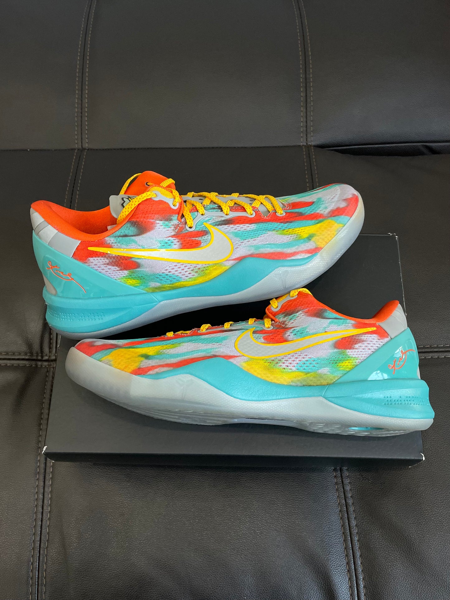 (Used Size 11M) Kobe 8 Protro Venice Beach (2024)
