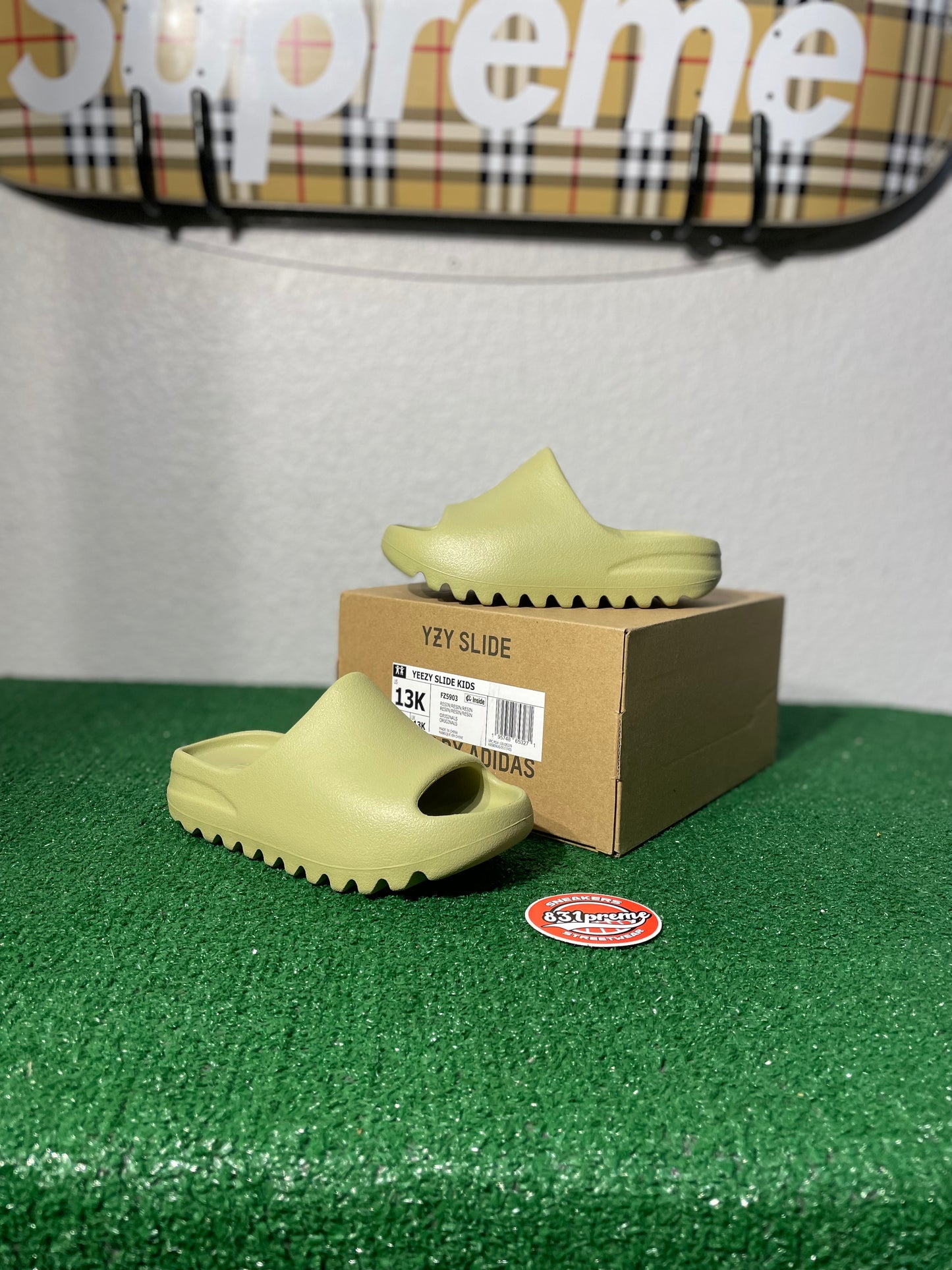 Yeezy Slide Resin (Kids)