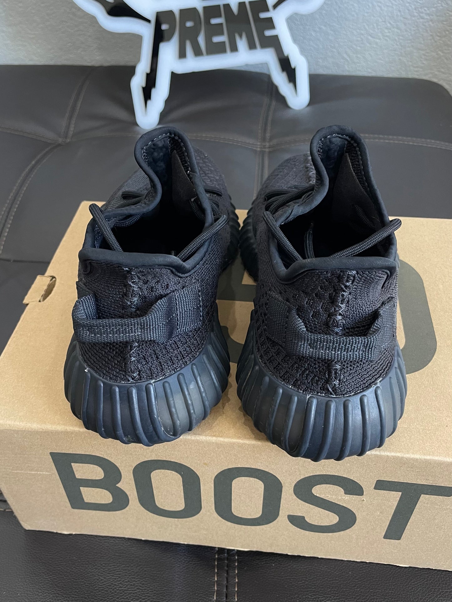 (Used Size 6.5M) Yeezy 350 V2 Onyx