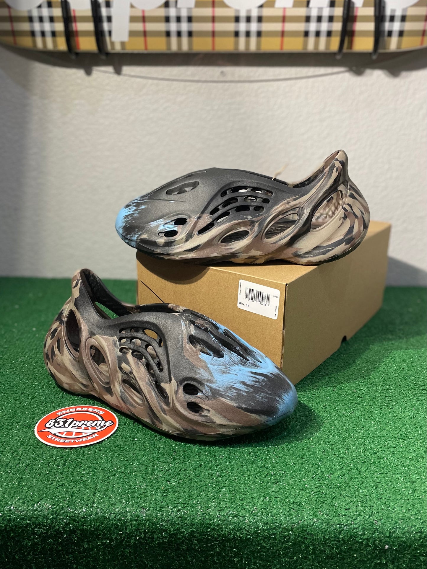 Yeezy Foam Runner MX Cinder