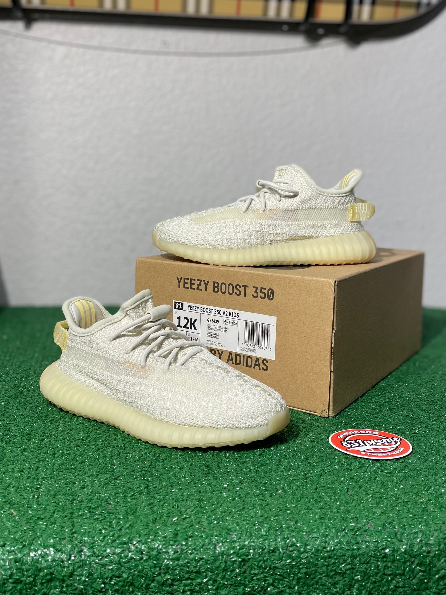Yeezy 350 V2 Light (Kids)