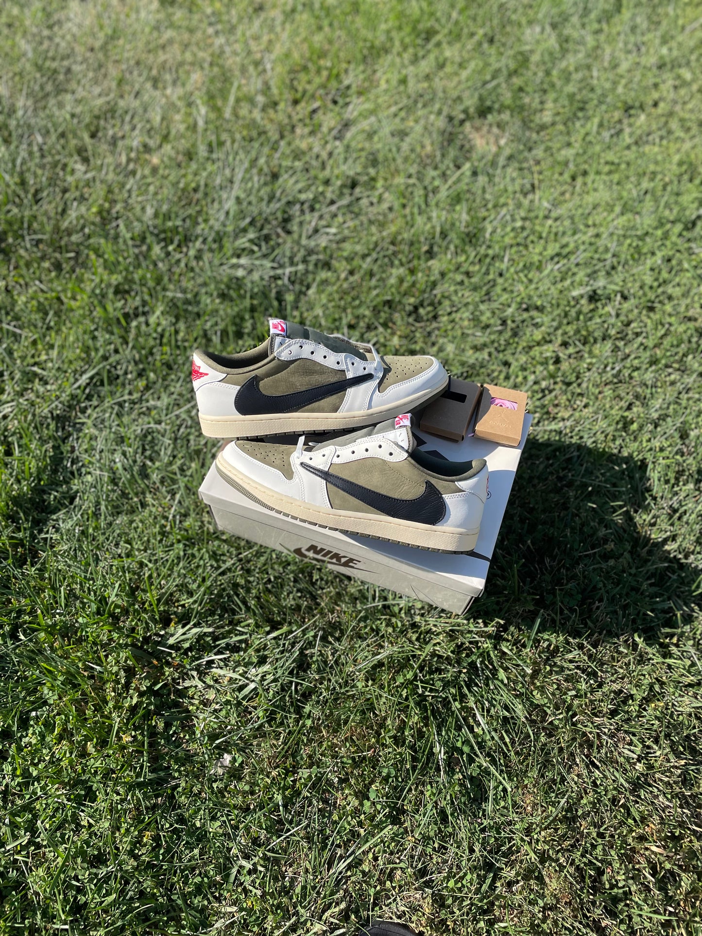 Jordan 1 Low Travis Scott Medium Olive
