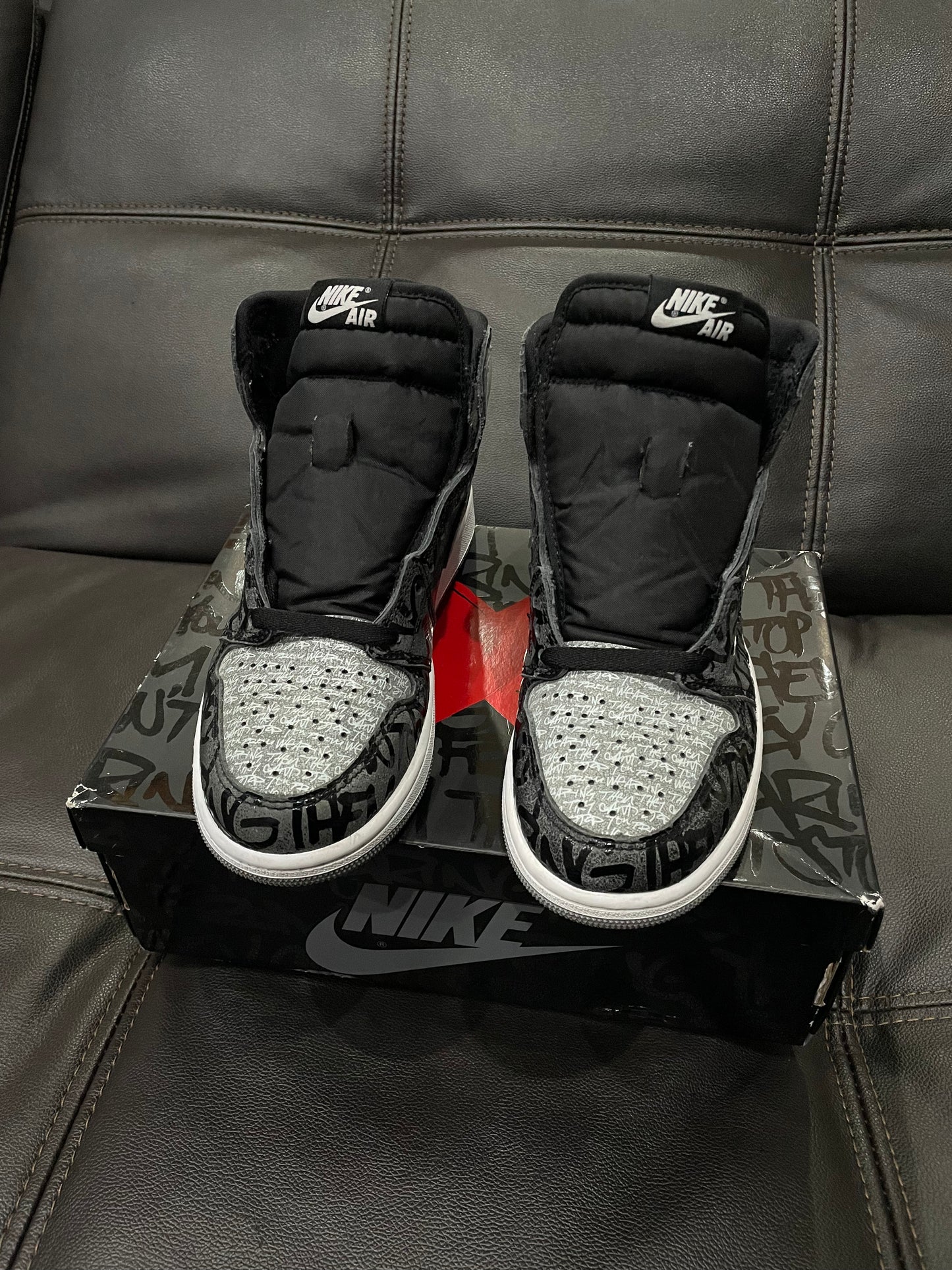 (Used Size 6.5M) Jordan 1 Rebellionaire