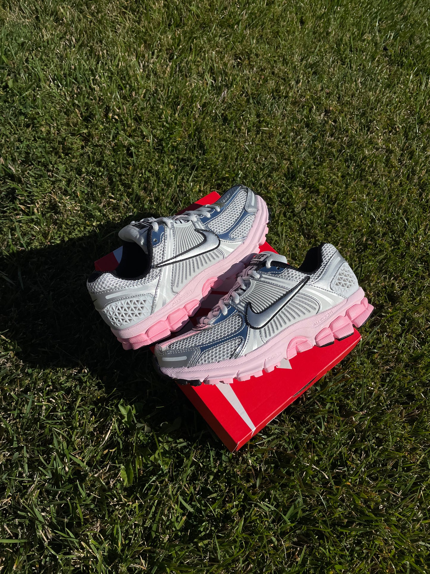 Nike Zoom Vomero 5 Photon Dust Pink Foam