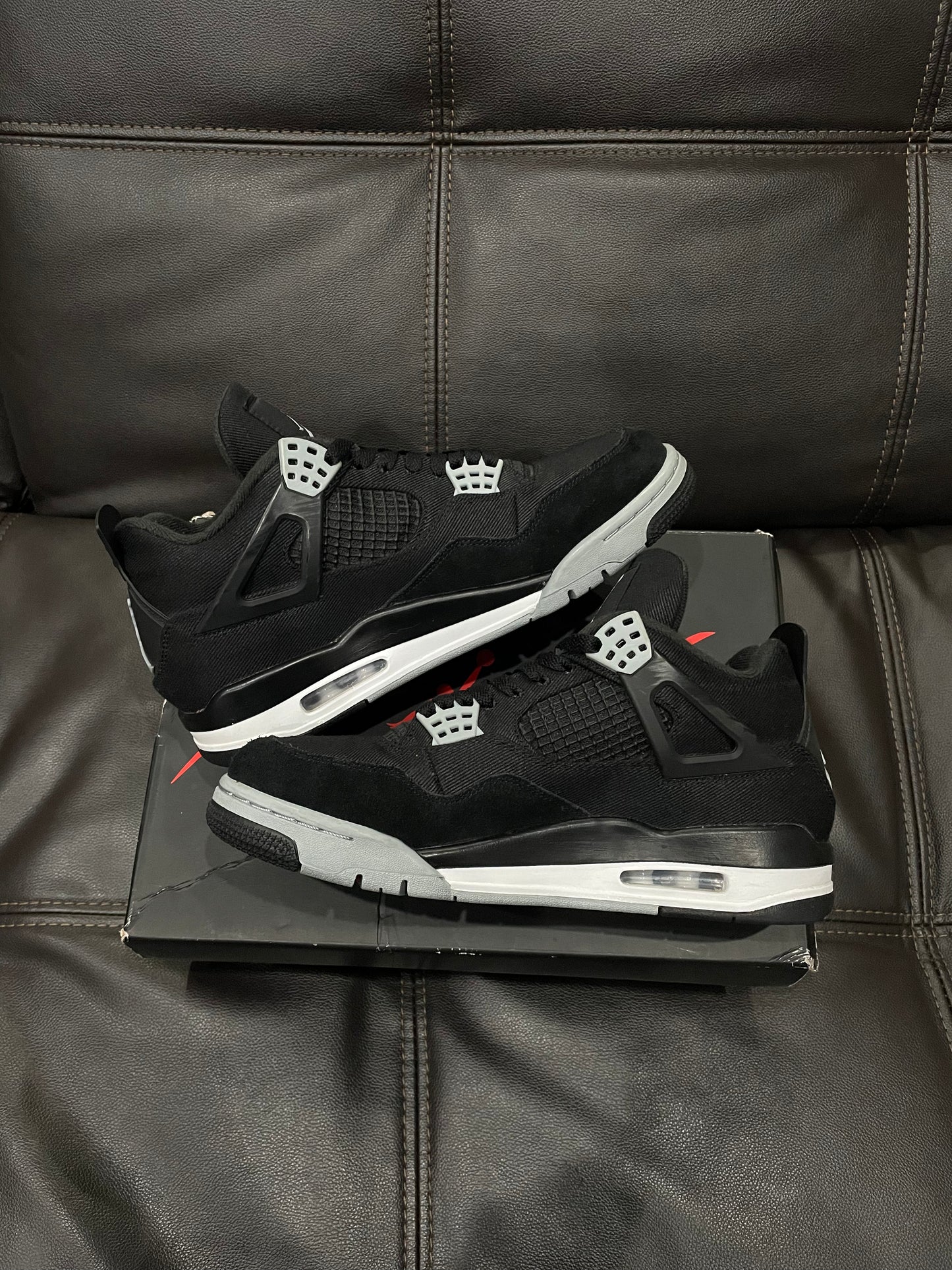 (Used Size 8.5M) Jordan 4 Black Canvas