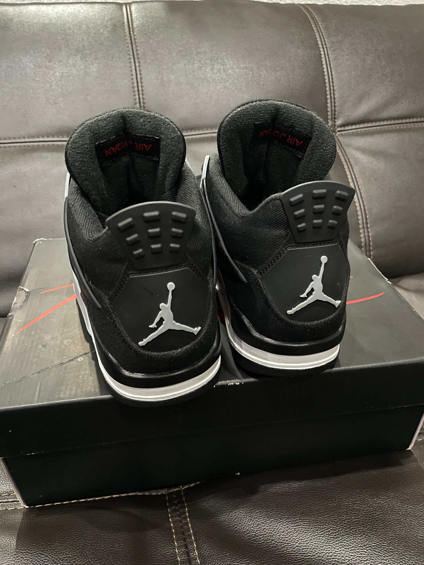 (Used Size 8.5M) Jordan 4 Black Canvas