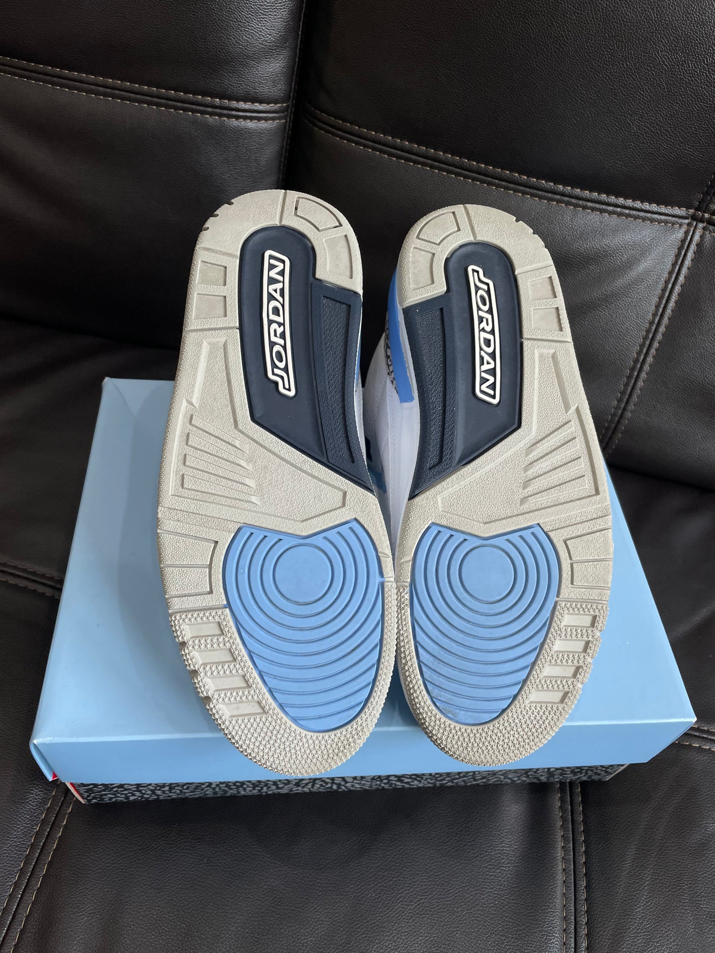 (Used Size 9.5M) Jordan 3 UNC (2020)