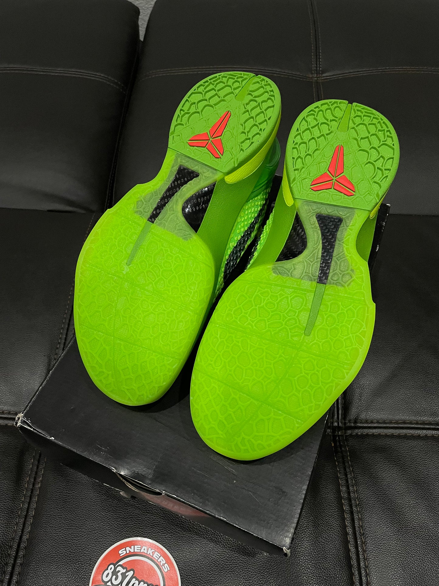 Kobe 6 Protro Grinch (2020)