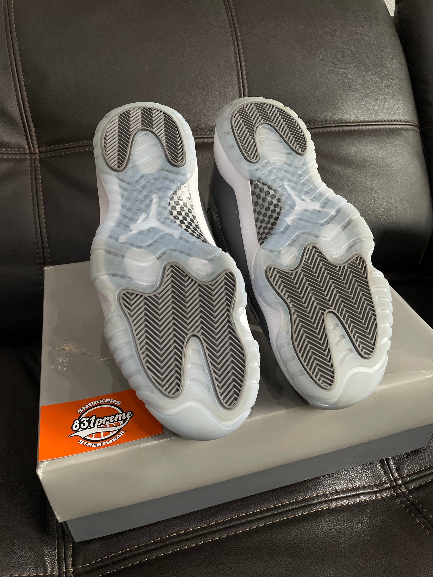 (Used Size 11M) Jordan 11 Cool Grey (2021)