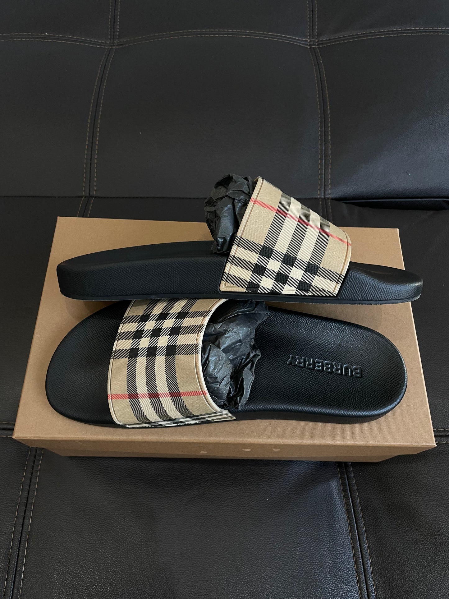 (Used Size 42) Burberry Vintage Check Slides