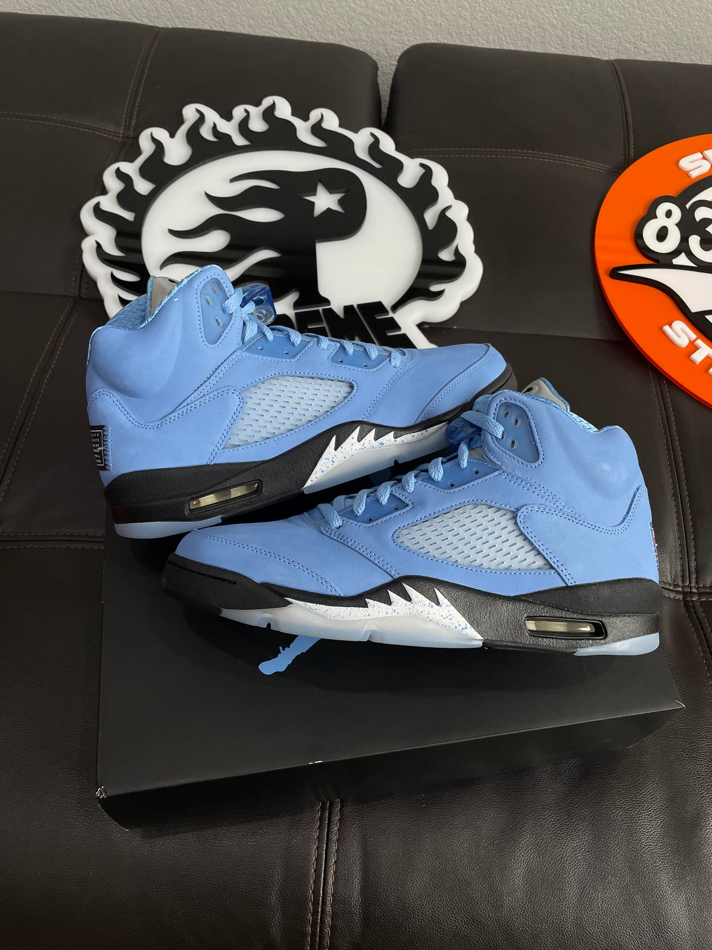 Jordan 5 SE UNC