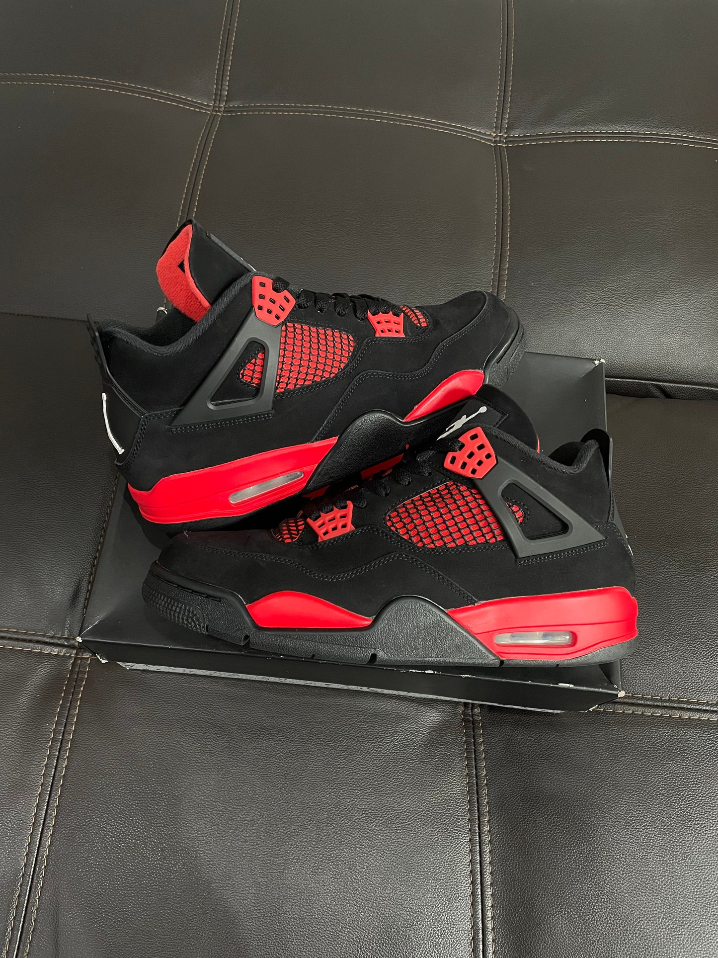 (Used Size 10.5M) Jordan 4 Red Thunder
