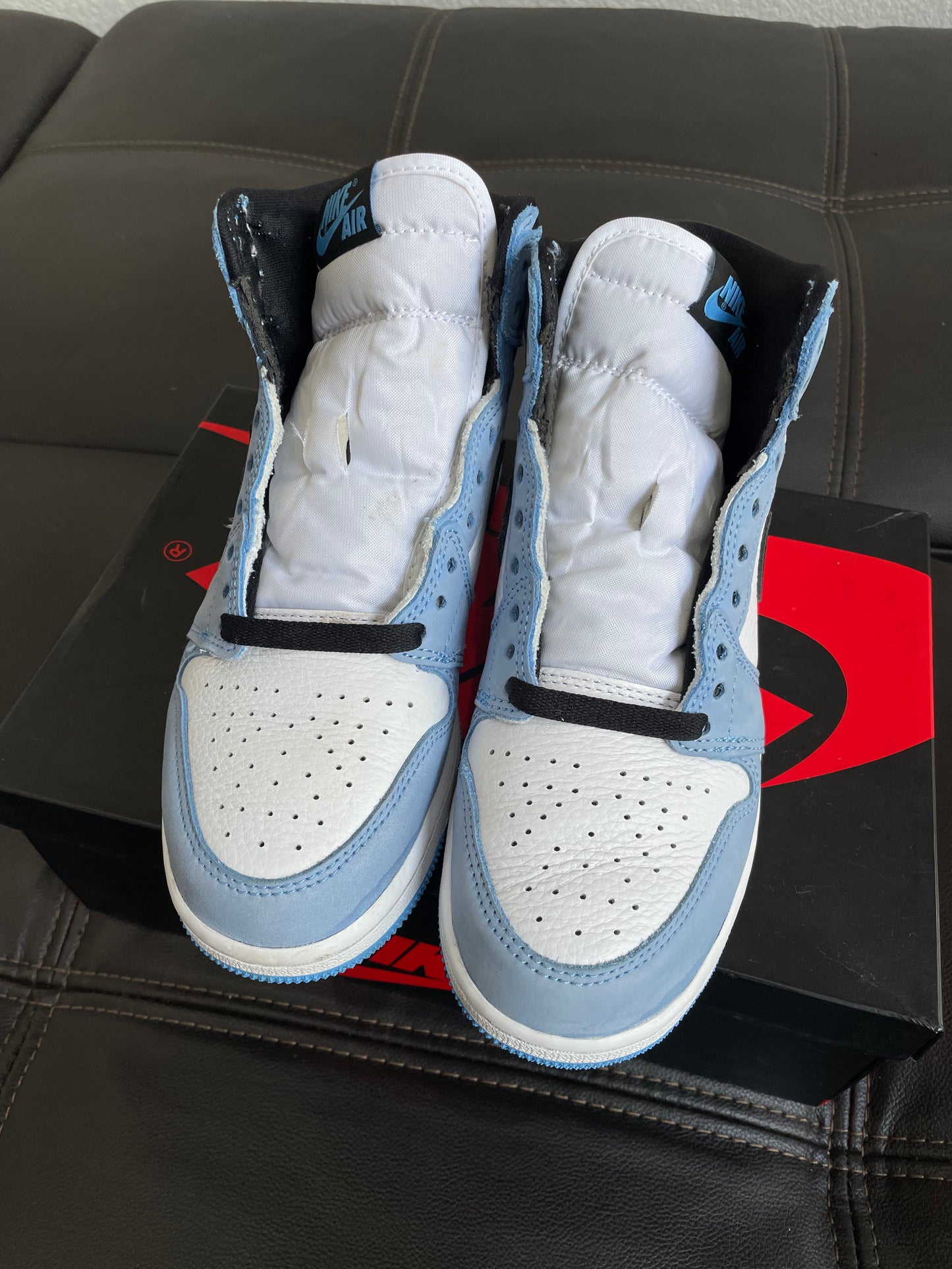 (Used Size 5.5Y) Jordan 1 University Blue