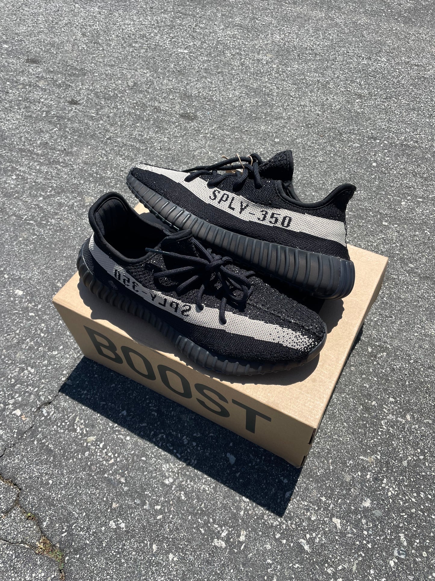 Yeezy 350 V2 Oreo