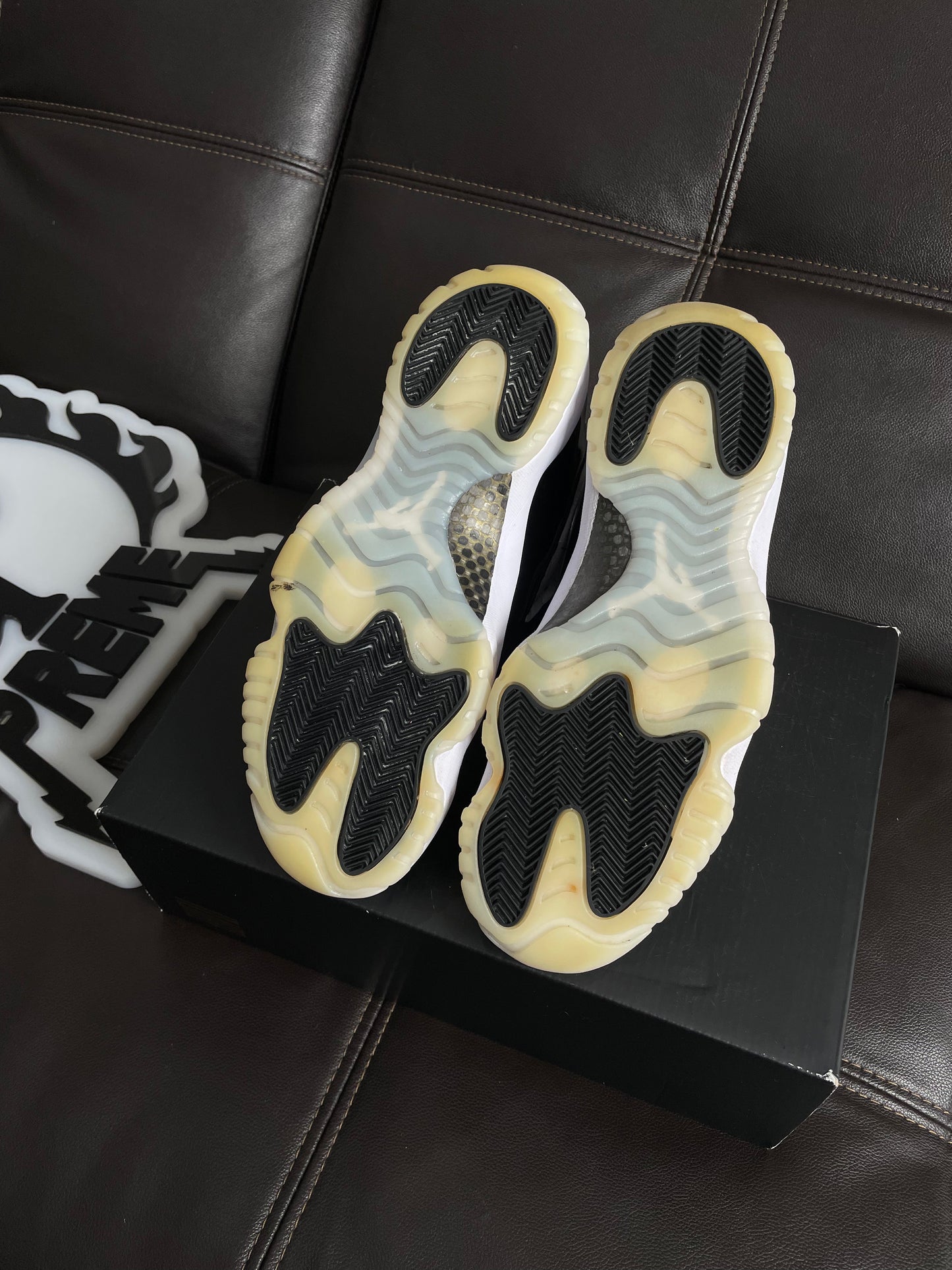 (Used Size 10.5M) Jordan 11 DMP ‘Gratitude’