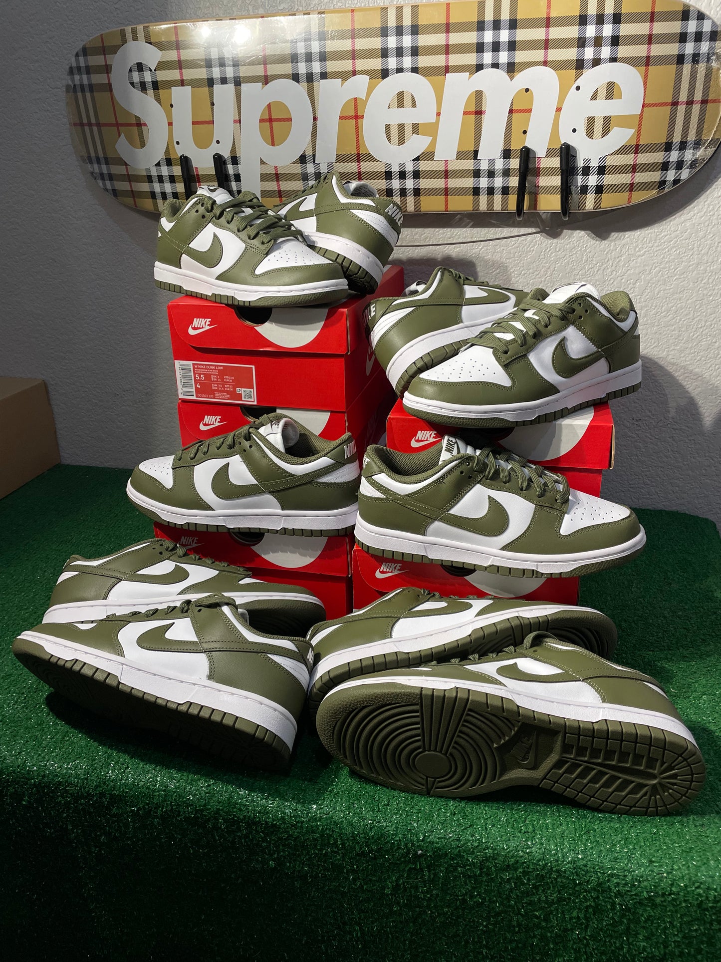 Nike Dunk Low Medium Olive (W)