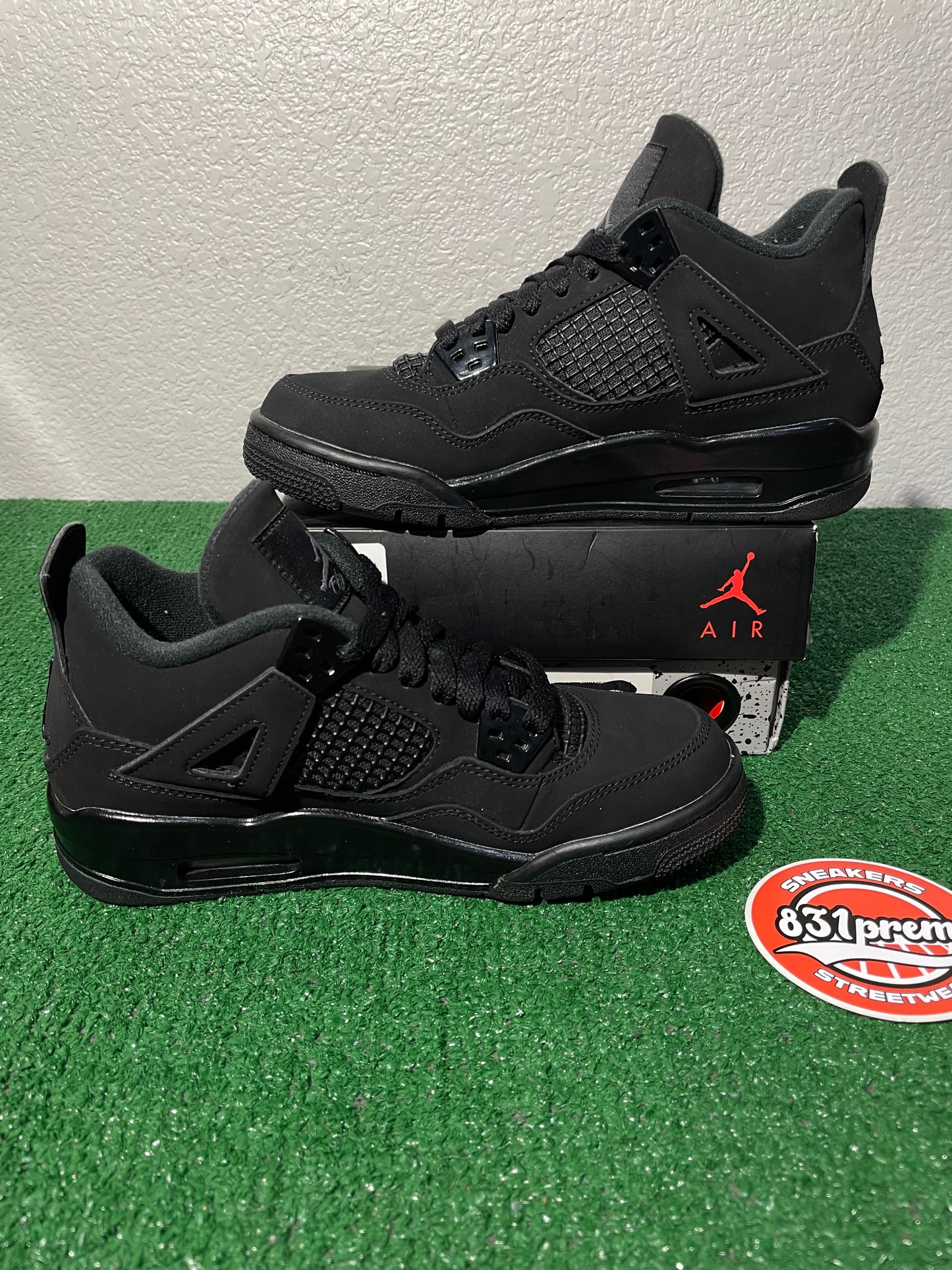 (Used Size 5Y) Jordan 4 Black Cat