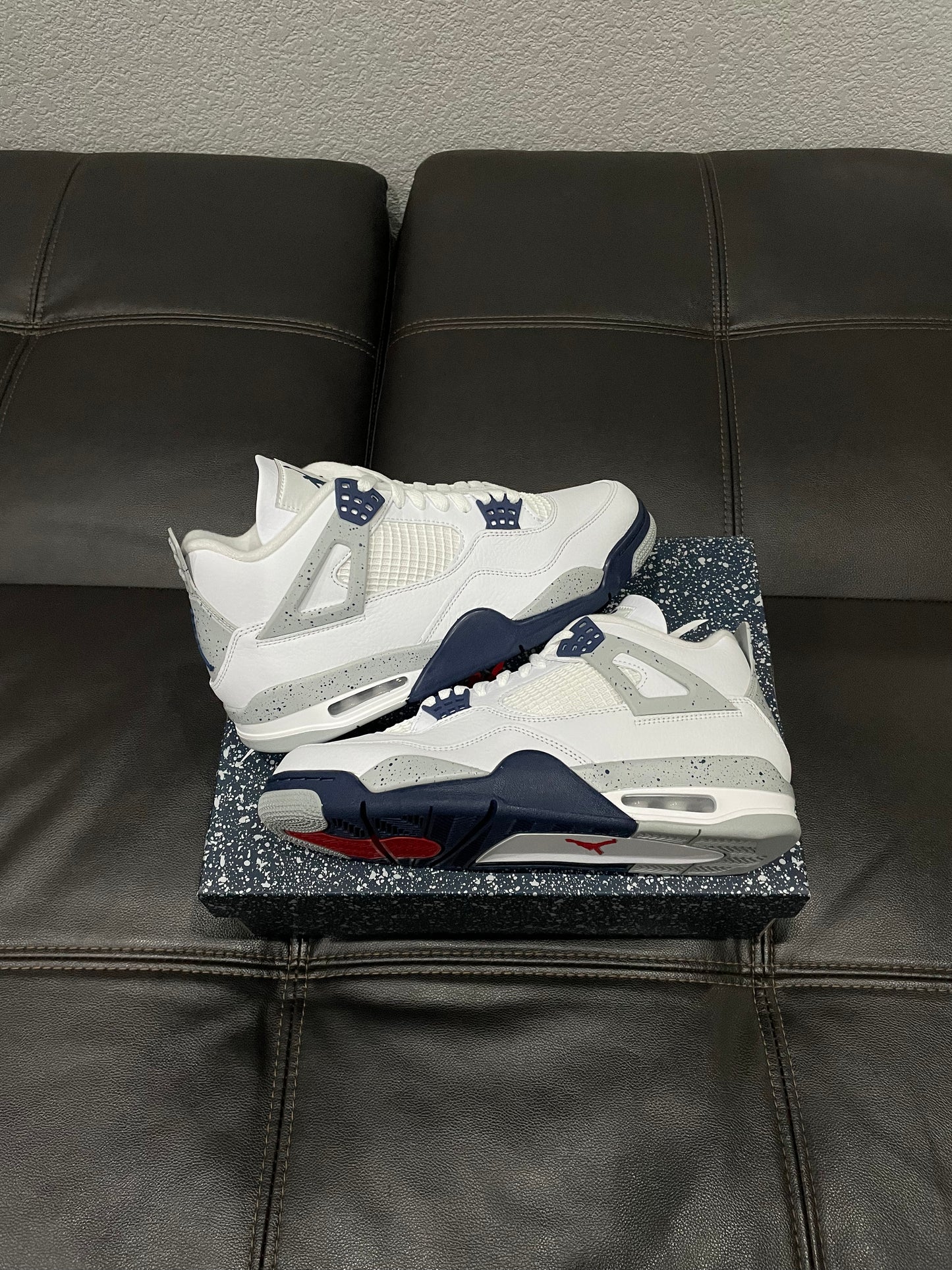 Jordan 4 Midnight Navy