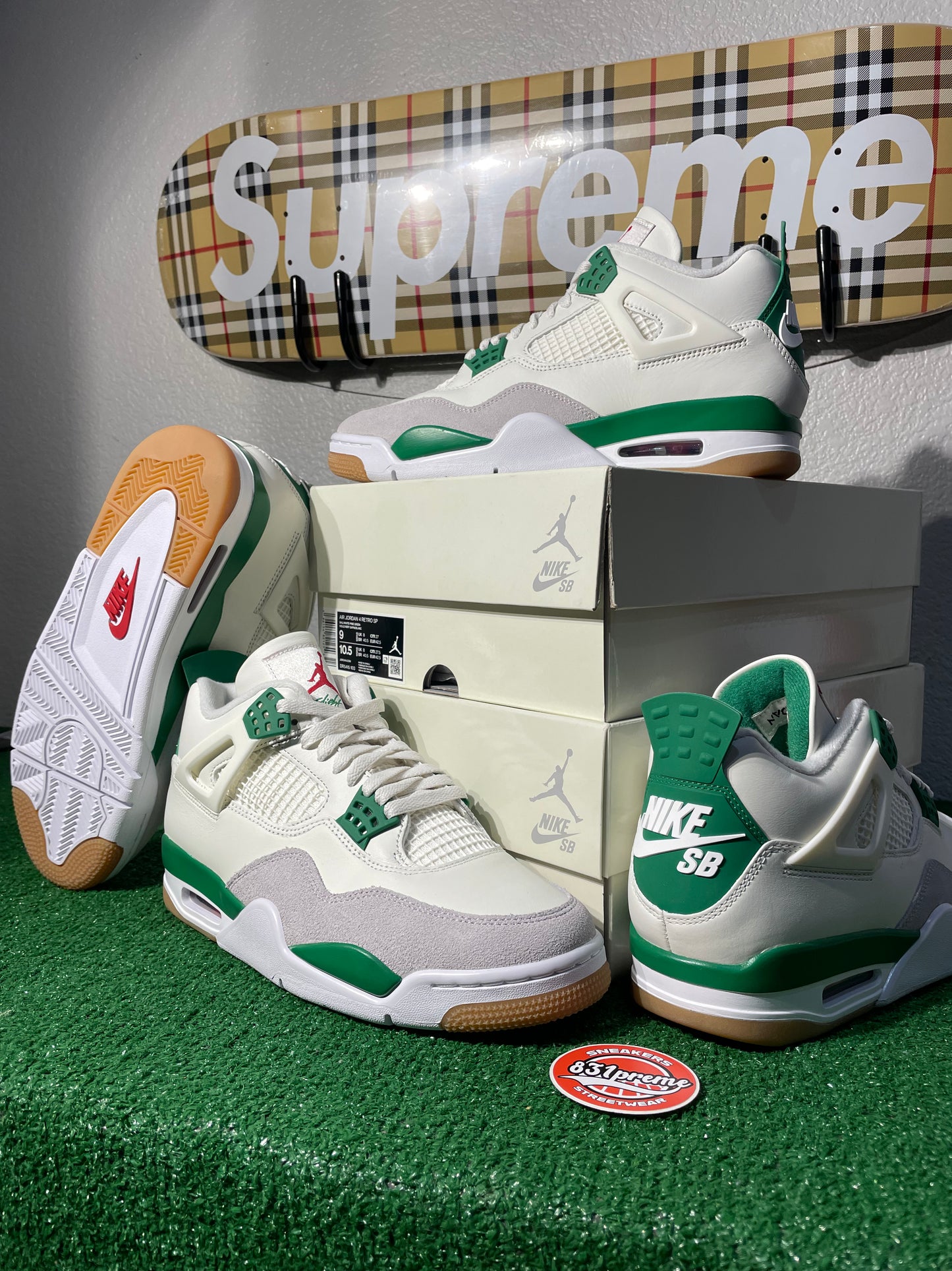 Jordan 4 Nike SB Pine Green