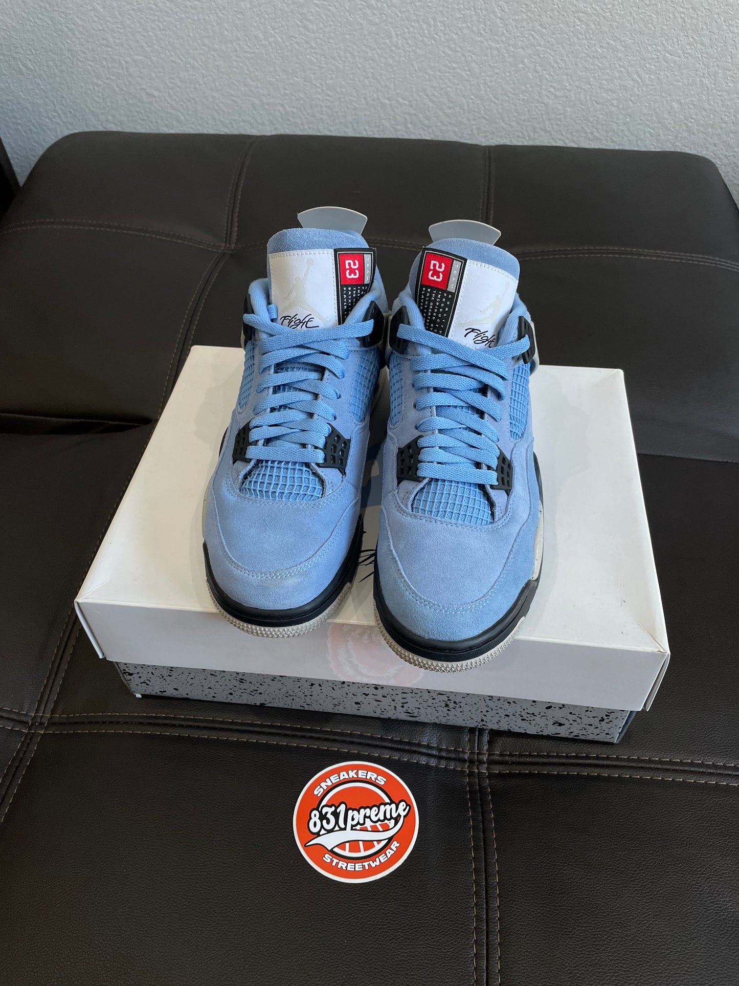 (Used Once Size 9.5M) Jordan 4 University Blue