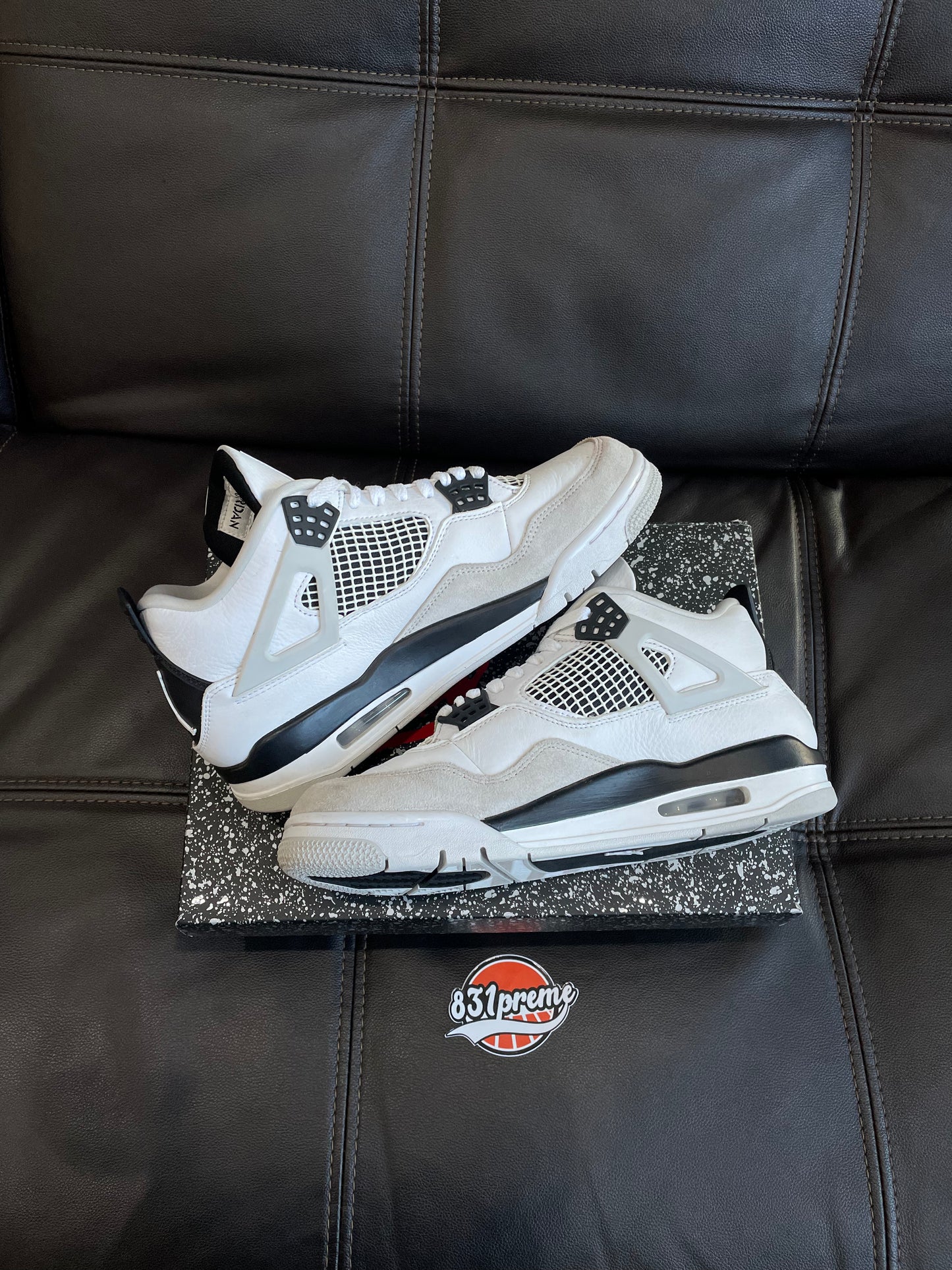 (Used Size 8.5M) Jordan 4 Military Black