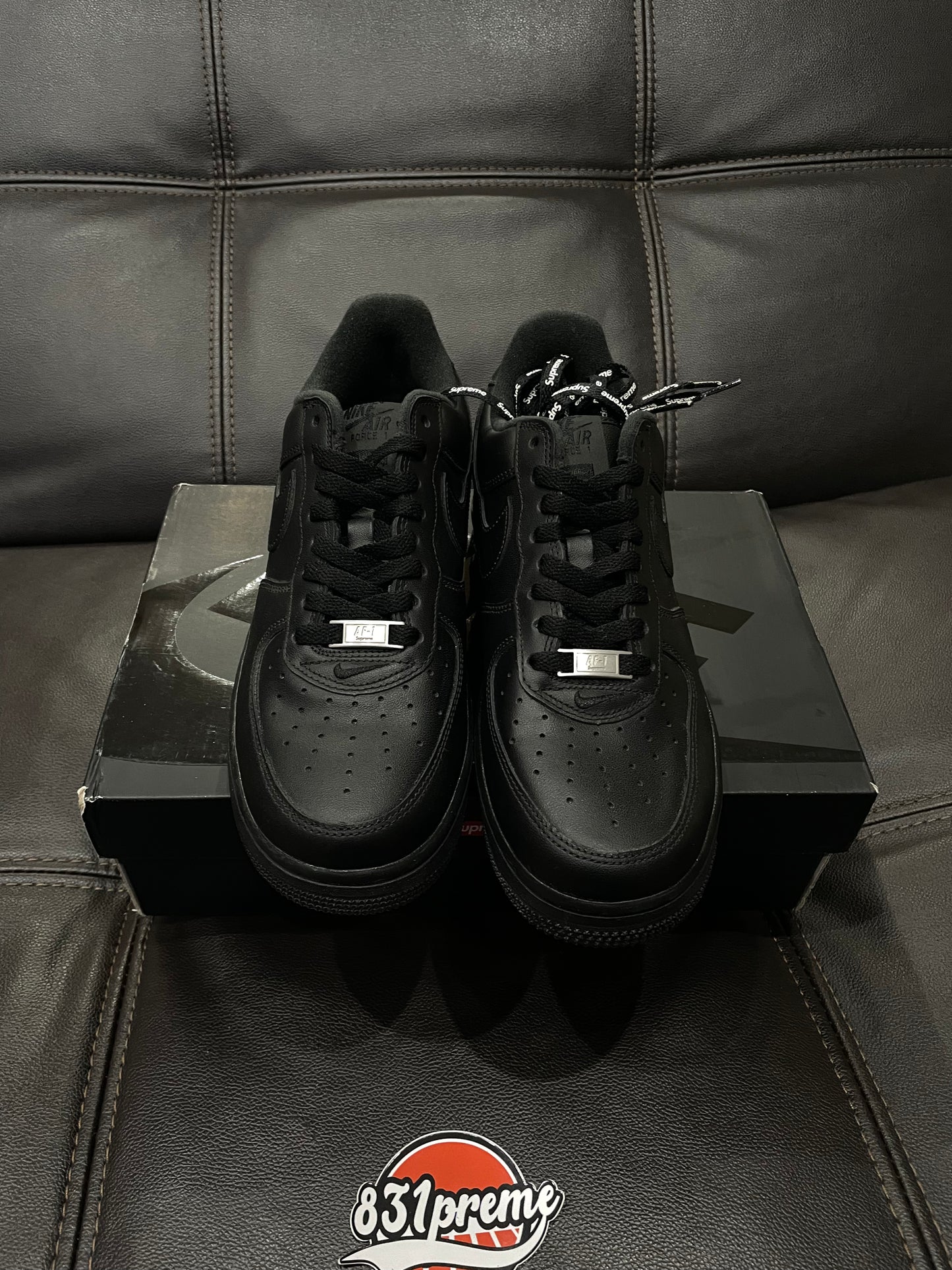 (Used Size 7.5M) Nike Supreme Air Force 1