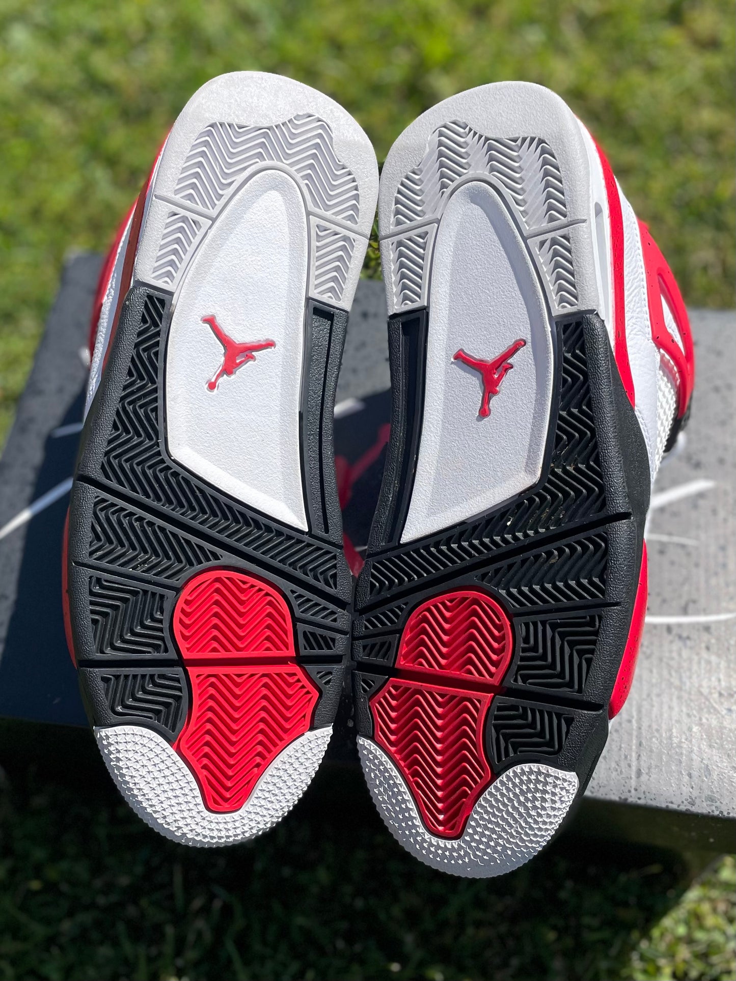 (Used Size 9.5M) Jordan 4 Red Cement