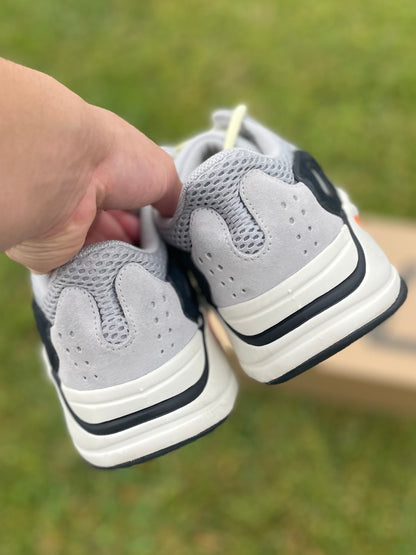 (Used Size 9M) Yeezy 700 Wave Runner