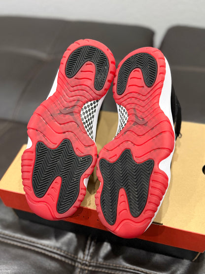 (Used Size 8.5M) Jordan 11 Bred (2019)