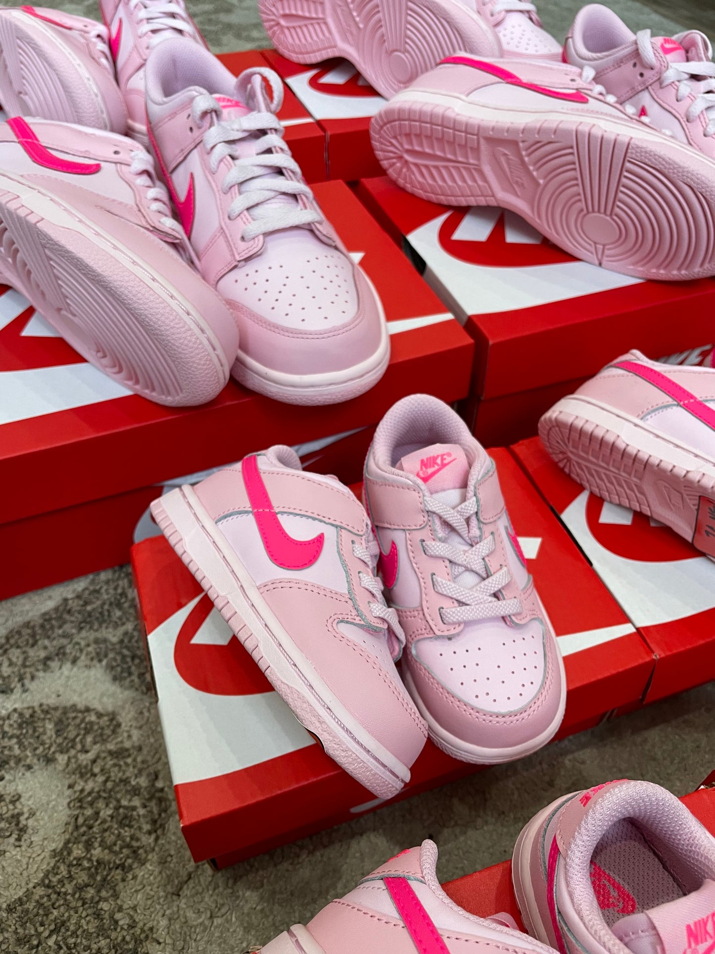 Nike Dunk Low Triple Pink (GS)