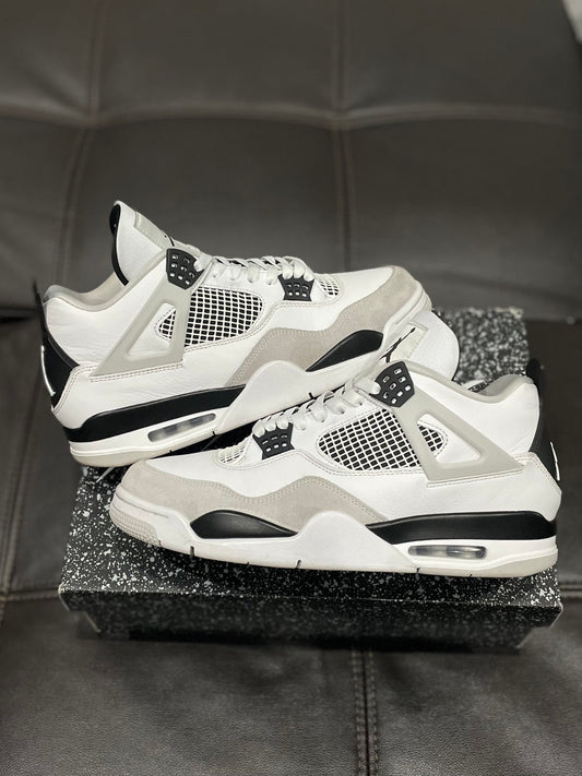 (Used Size 12M) Jordan 4 Military Black