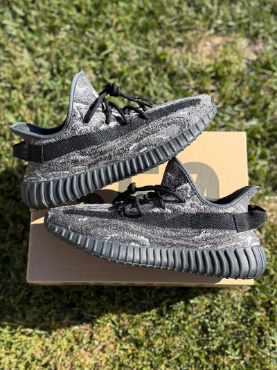 (Used Size 11M) Yeezy 350 V2 MX Dark Salt